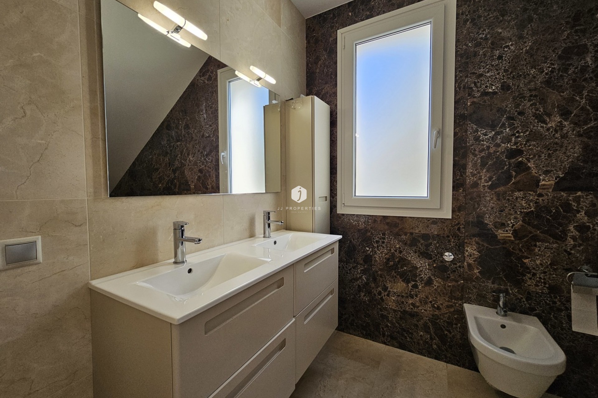 Z drugiej ręki - Villa -
La Zenia - Costa Blanca