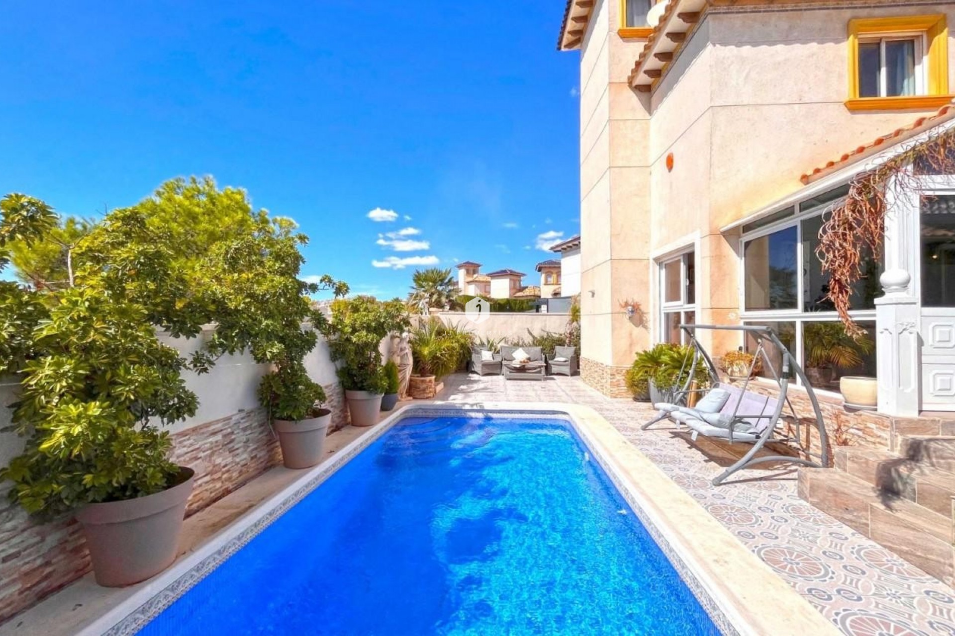 Z drugiej ręki - Villa -
La Zenia - Costa Blanca