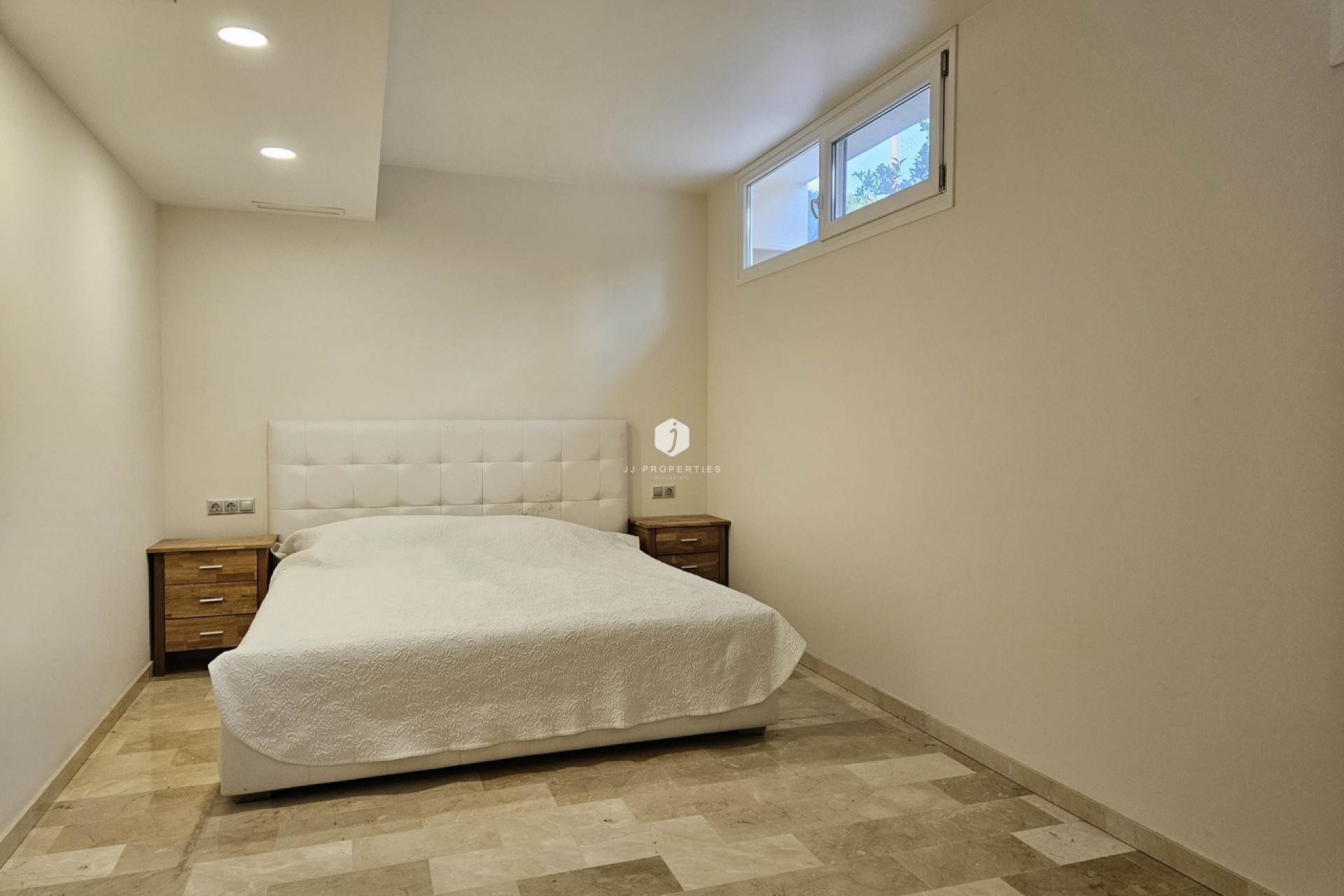 Z drugiej ręki - Villa -
La Zenia - Costa Blanca