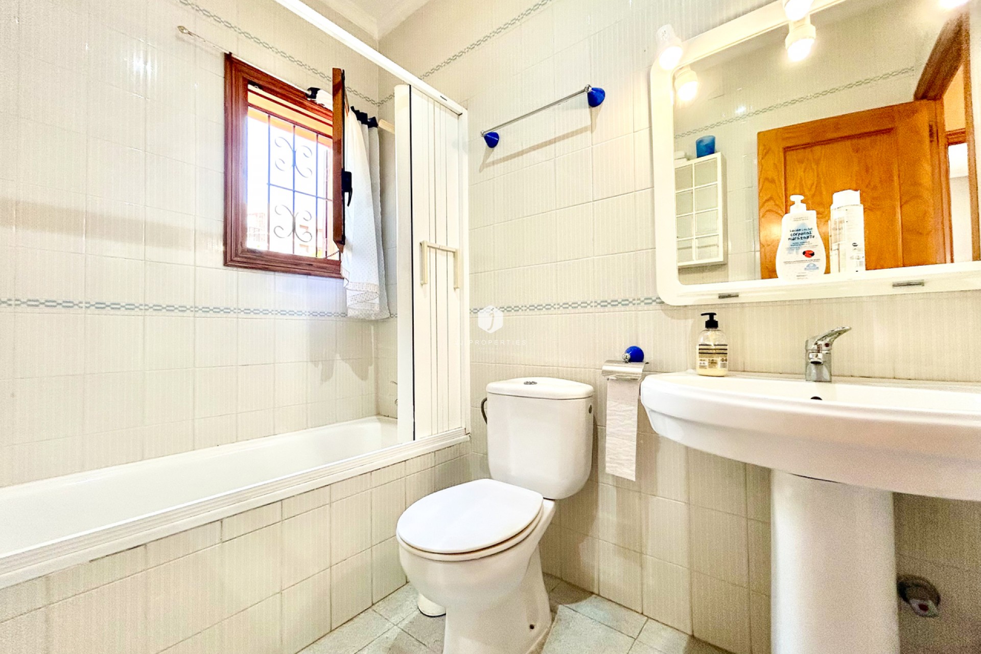 Z drugiej ręki - Villa -
La Zenia - Costa Blanca