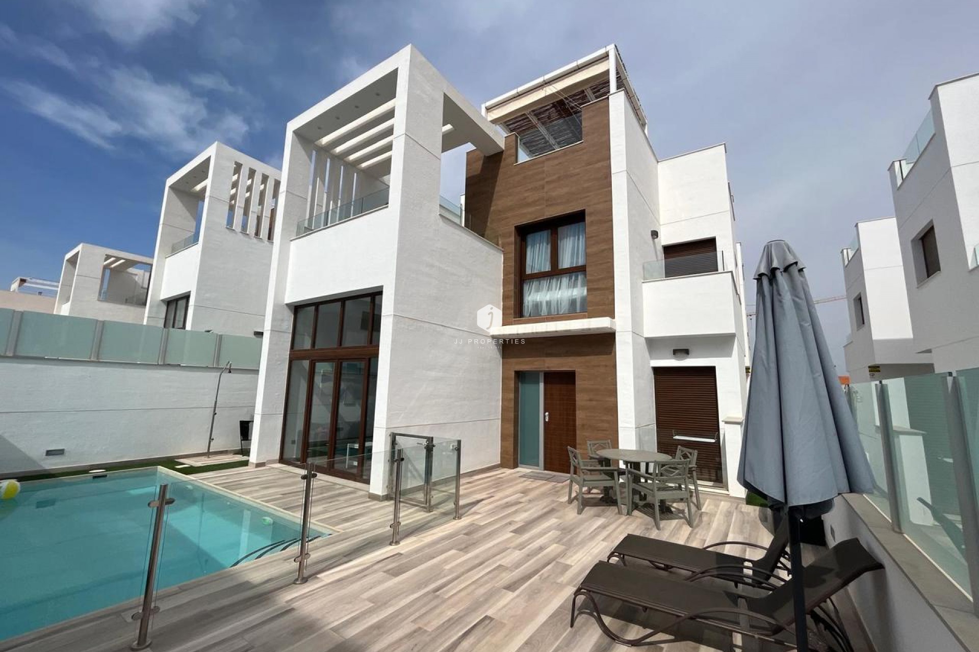 Z drugiej ręki - Villa -
Los Balcones - Costa Blanca