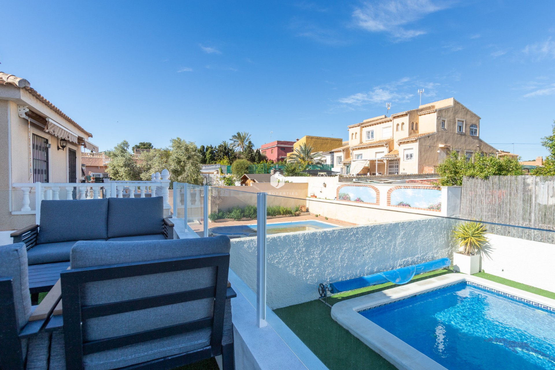 Z drugiej ręki - Villa -
Los Balcones - Costa Blanca