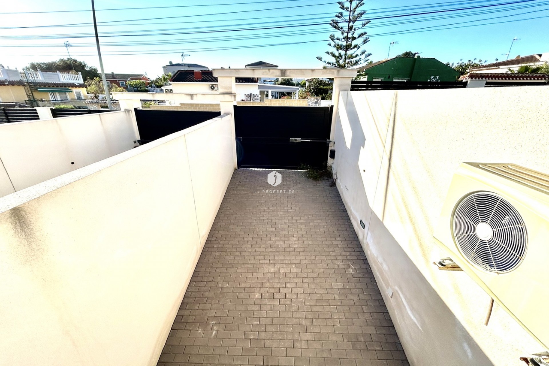 Z drugiej ręki - Villa -
Los Balcones - Costa Blanca