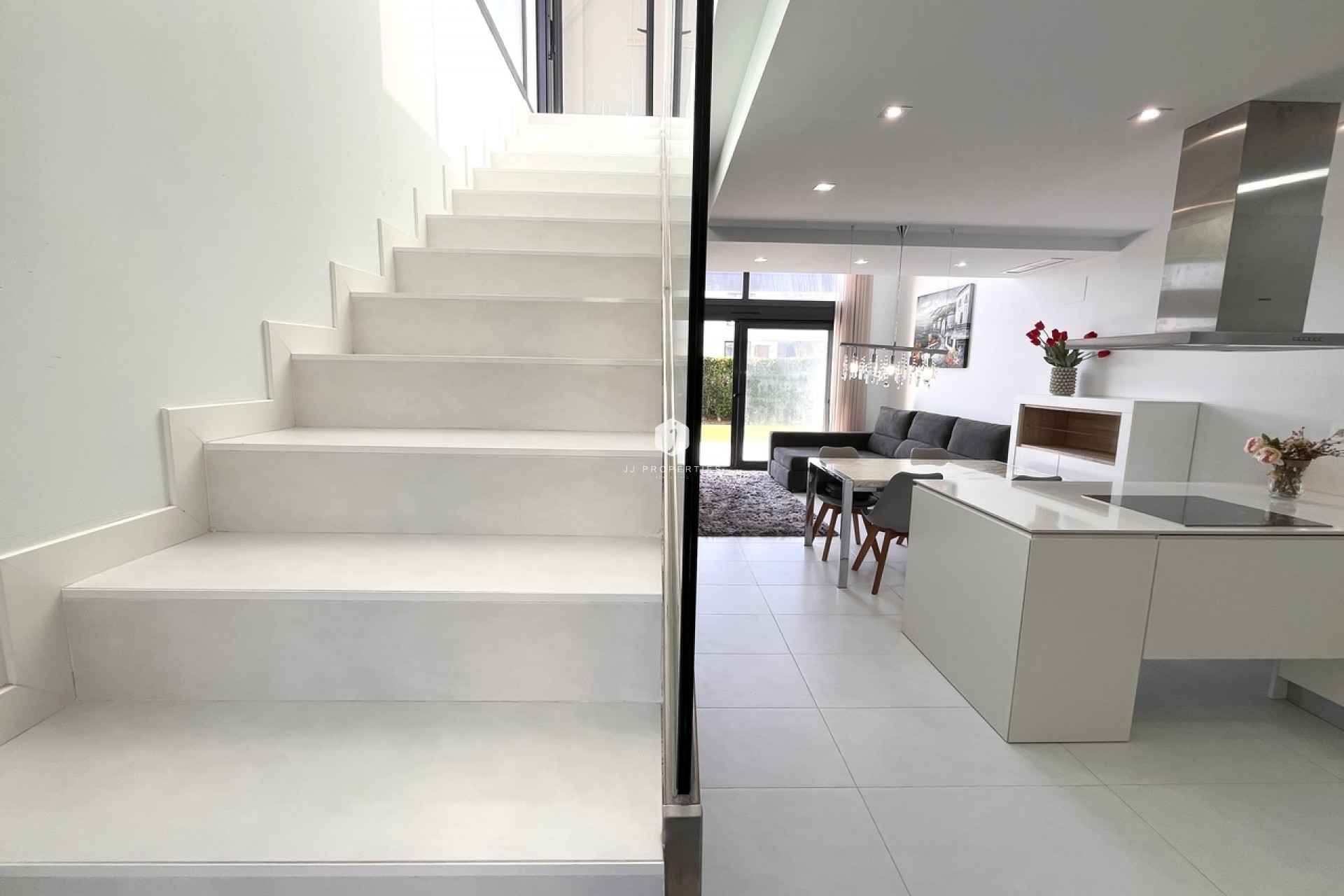 Z drugiej ręki - Villa -
Los Dolses - Inland