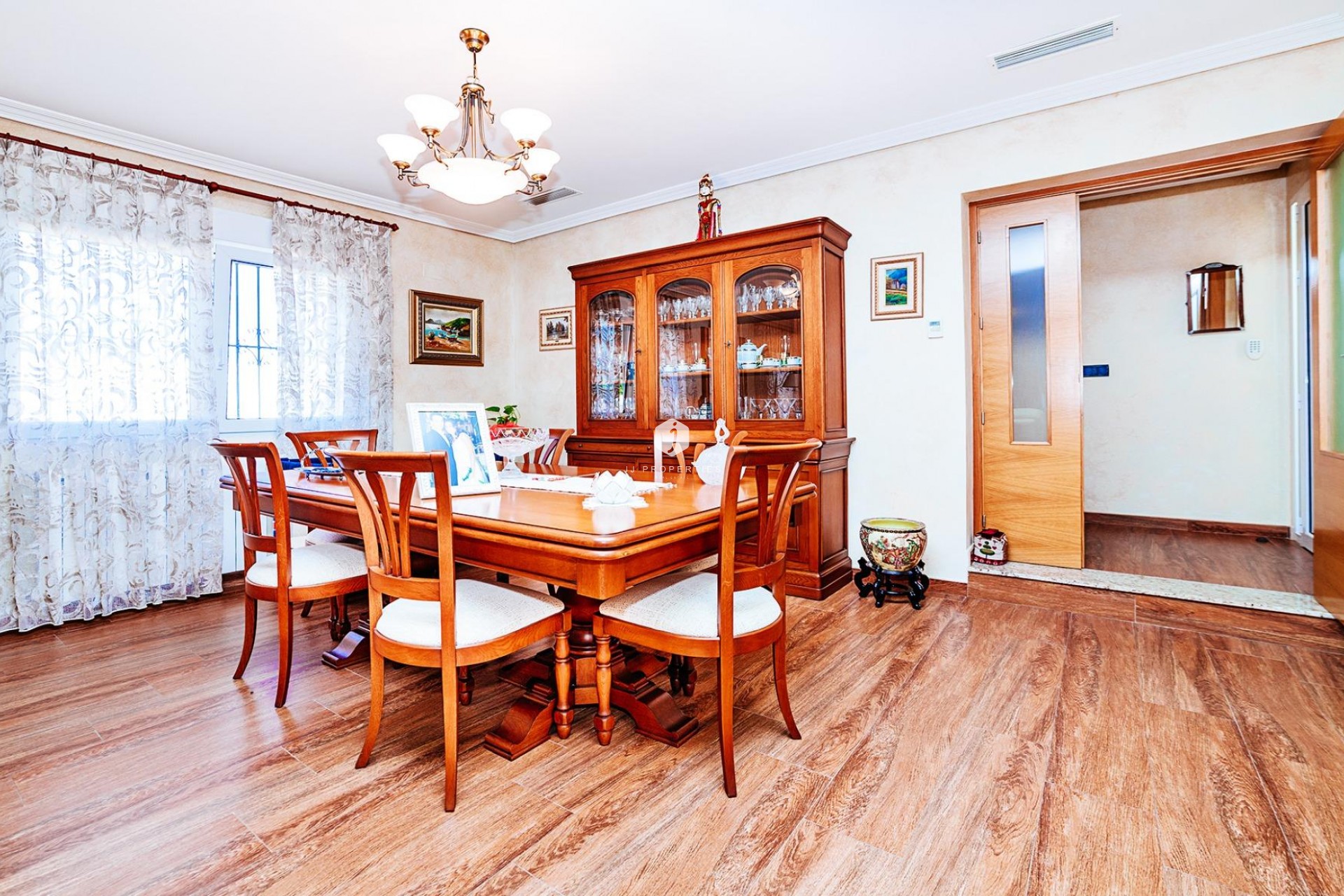 Z drugiej ręki - Villa -
Los Montesinos - Montesinos  Los