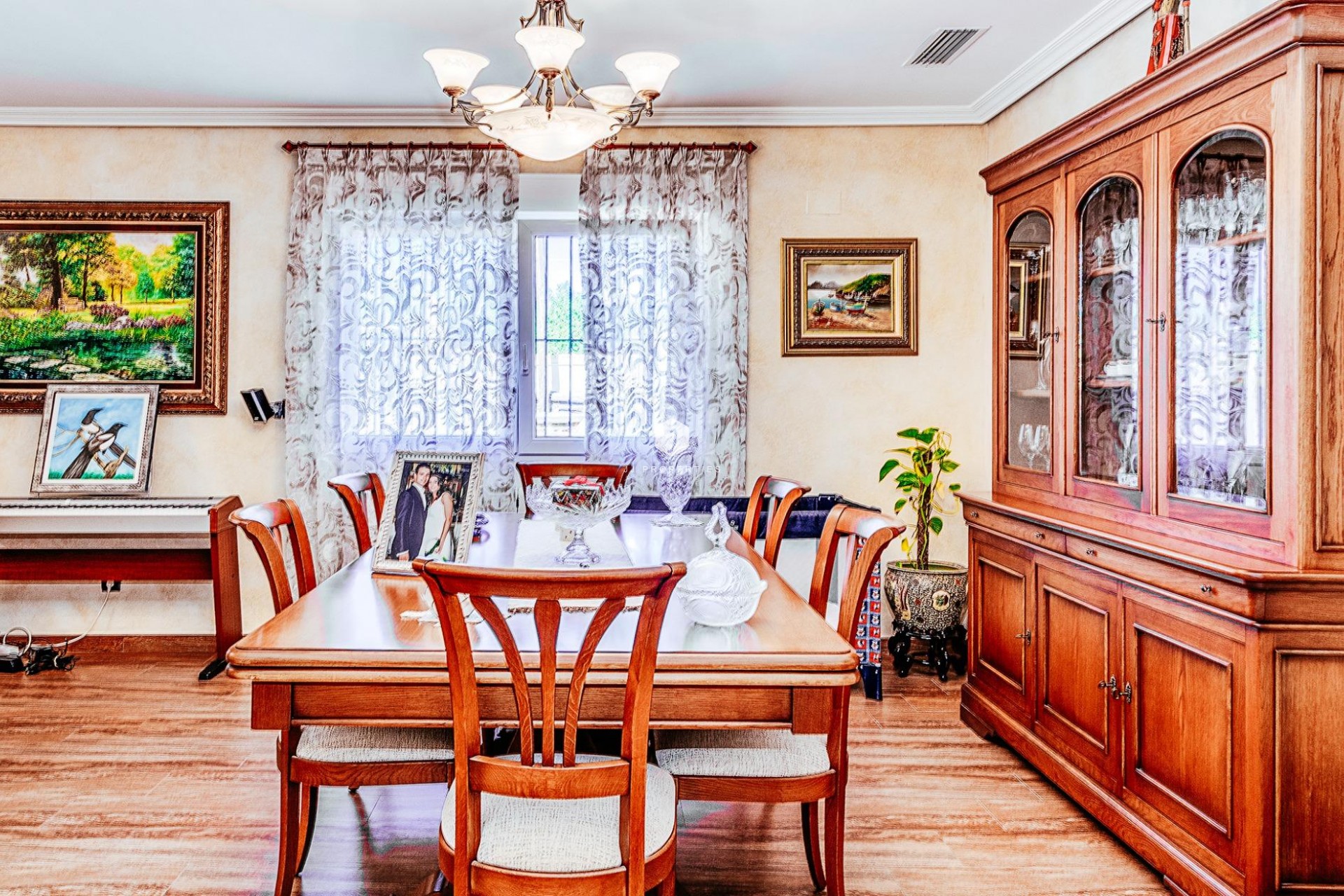 Z drugiej ręki - Villa -
Los Montesinos - Montesinos  Los