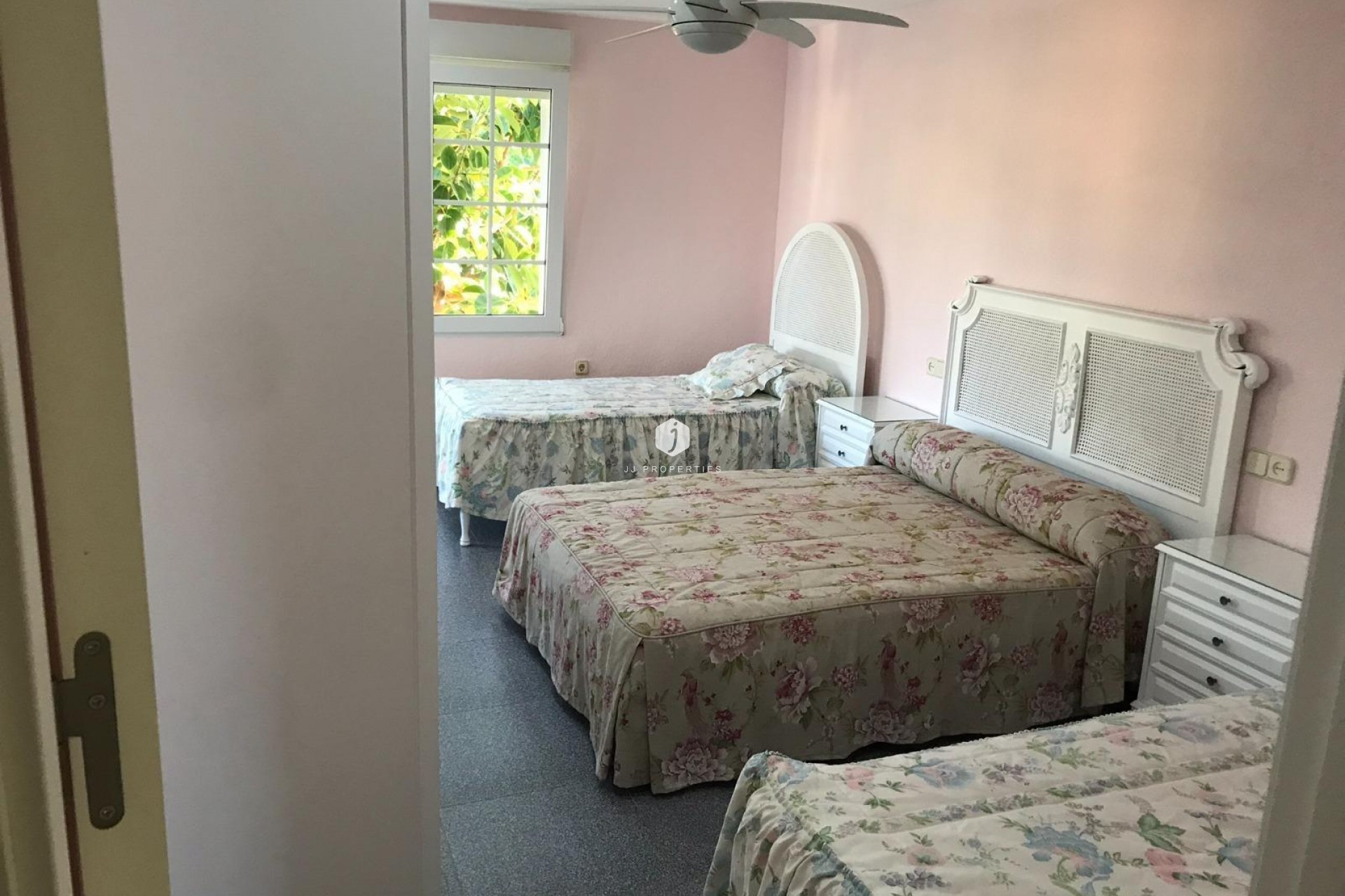 Z drugiej ręki - Villa -
Orihuela Costa - Cabo Roig