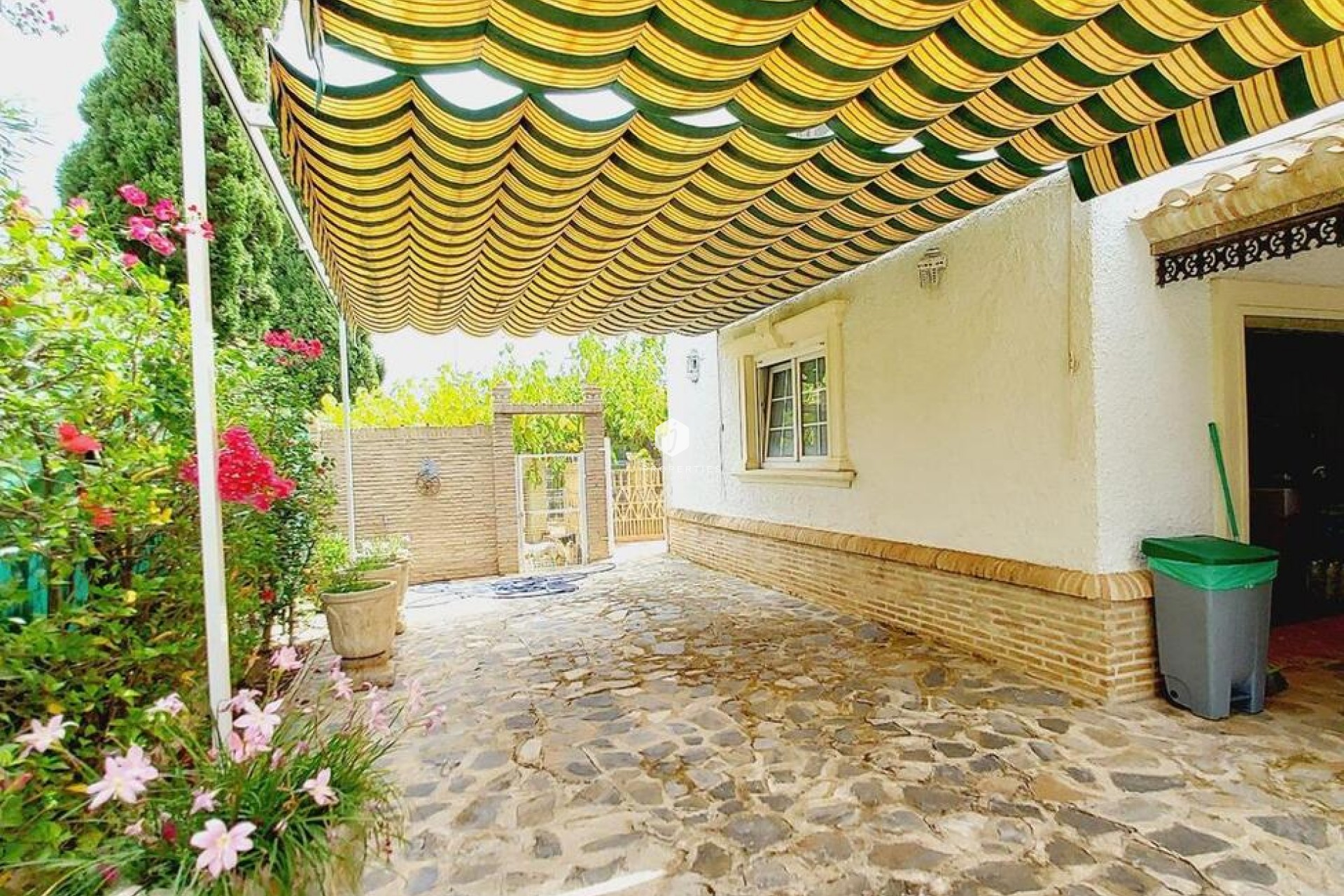 Z drugiej ręki - Villa -
Orihuela Costa - Cabo Roig