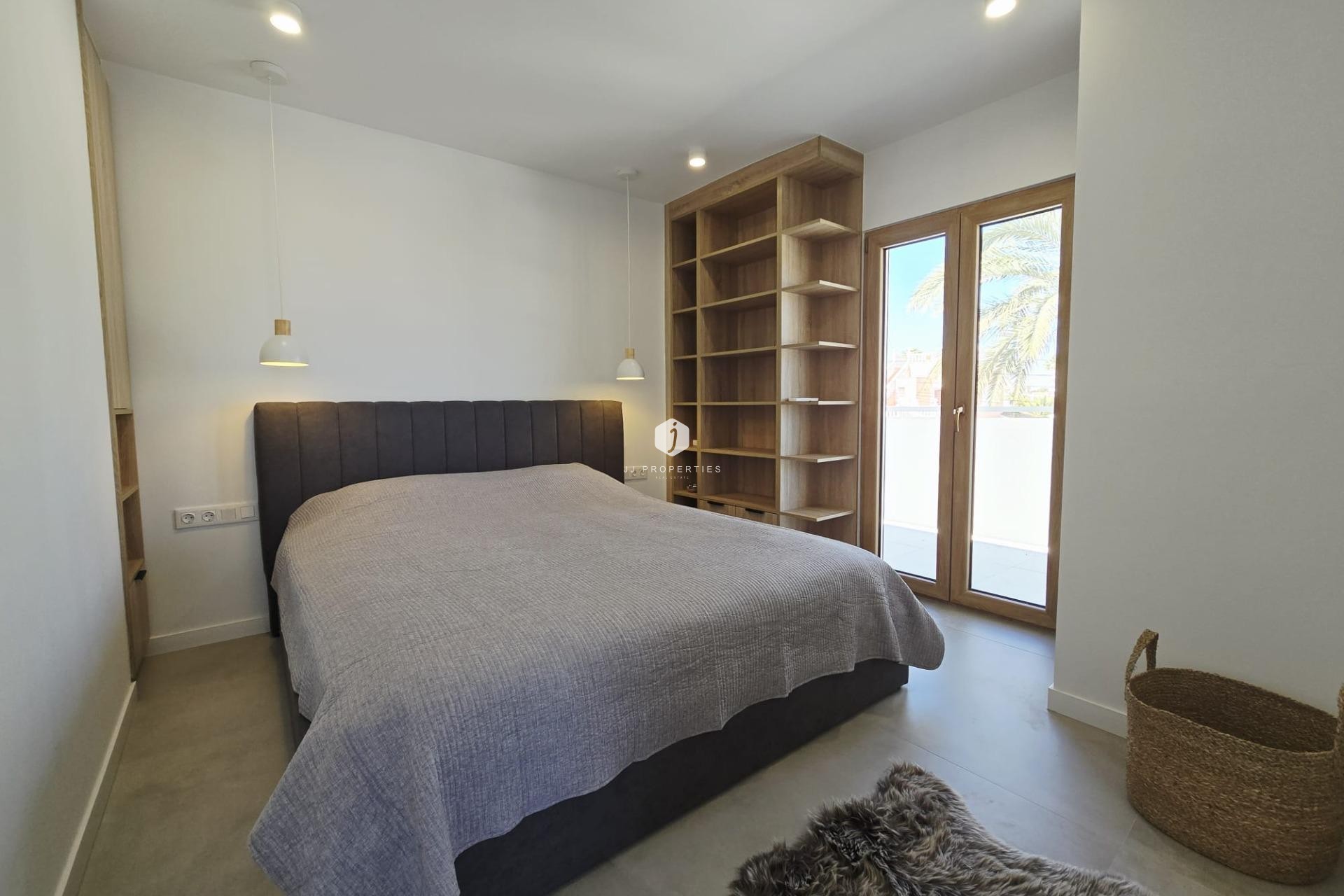 Z drugiej ręki - Villa -
Orihuela Costa - Cabo Roig