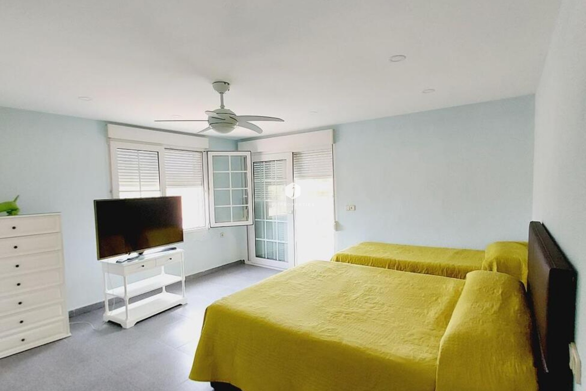 Z drugiej ręki - Villa -
Orihuela Costa - Cabo Roig