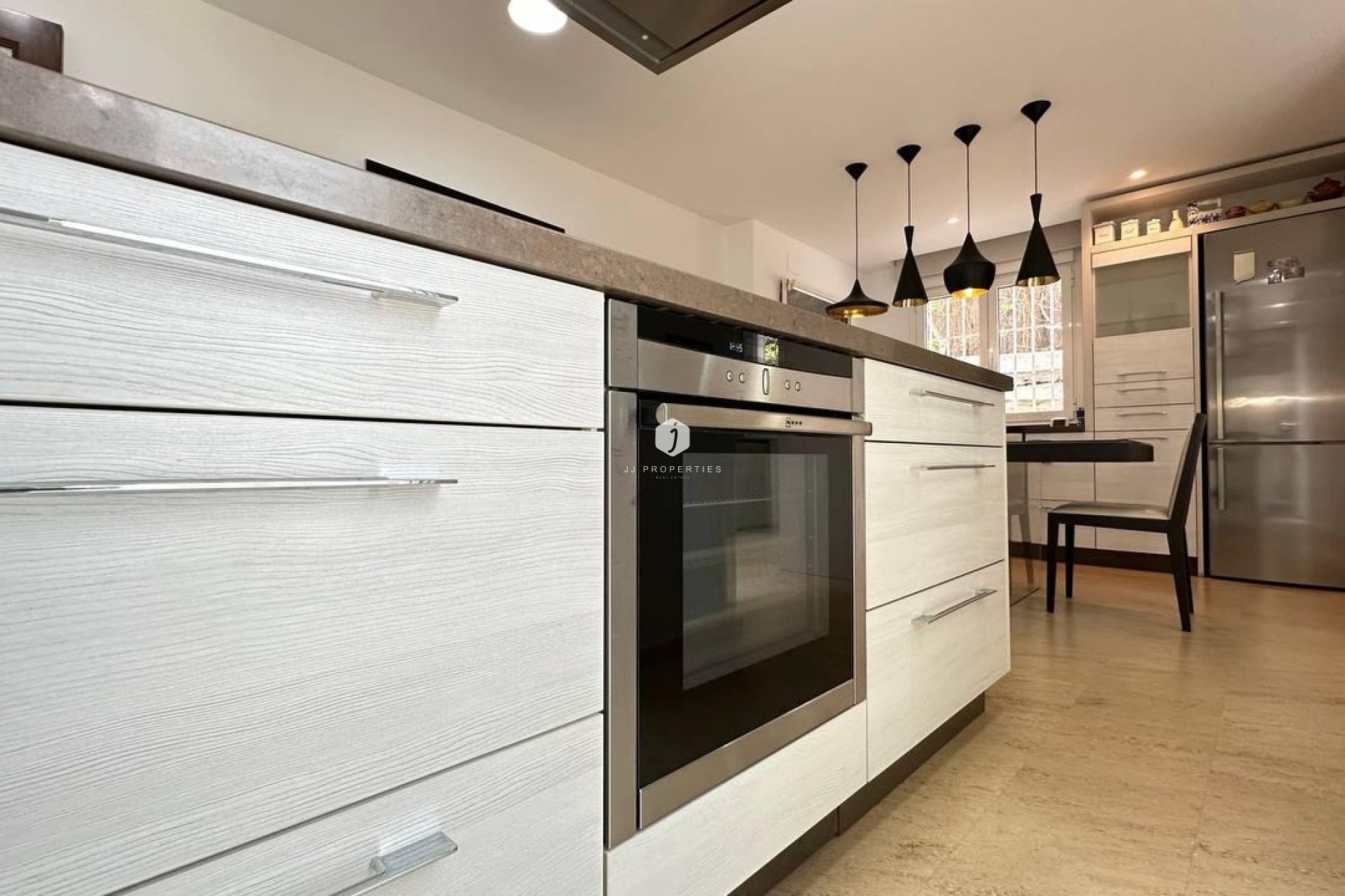 Z drugiej ręki - Villa -
Orihuela Costa - Campoamor