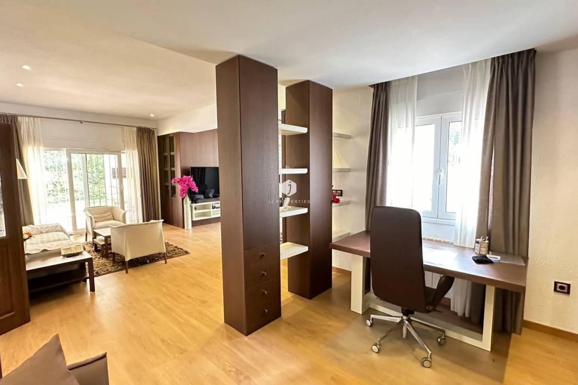 Z drugiej ręki - Villa -
Orihuela Costa - Campoamor