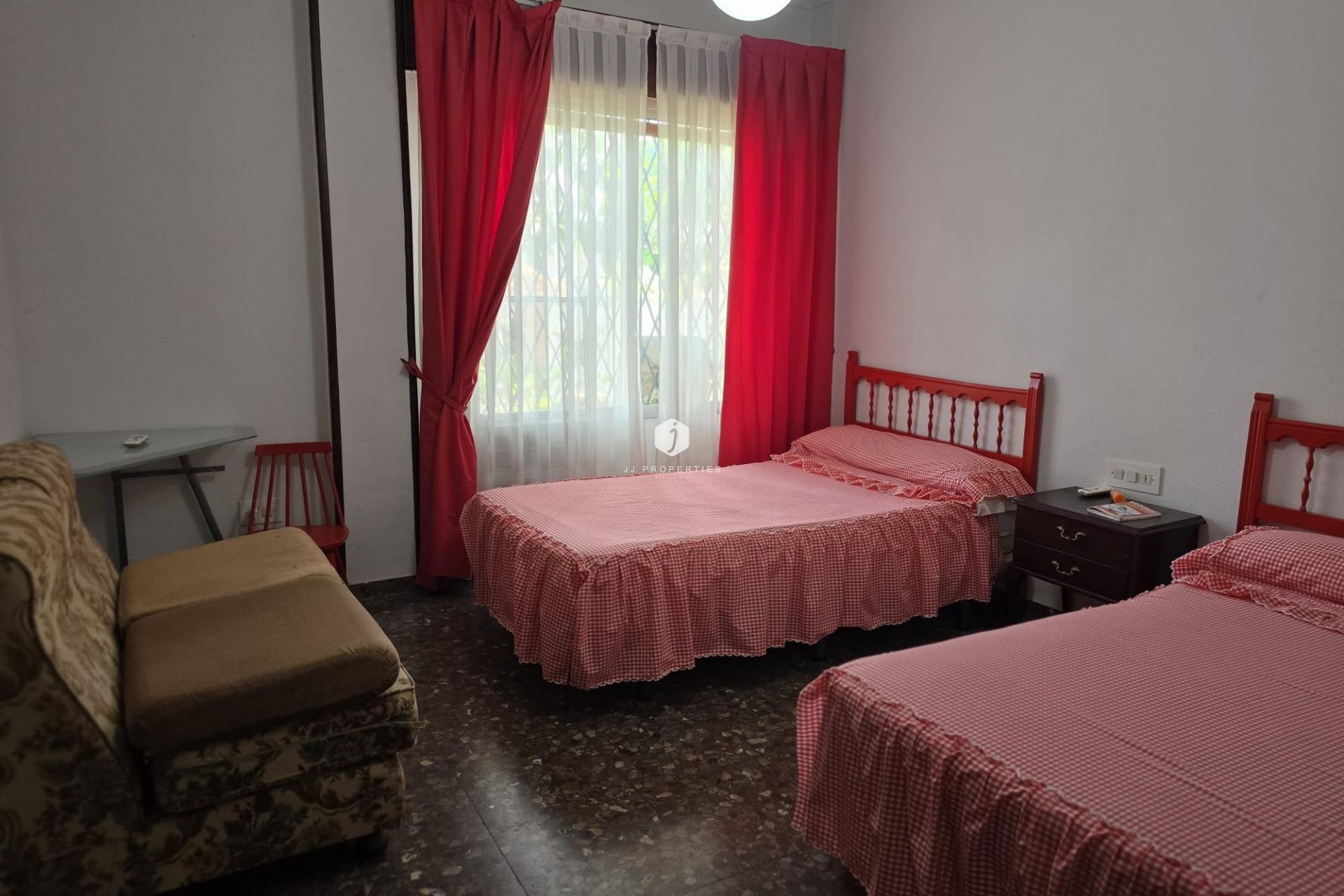 Z drugiej ręki - Villa -
Orihuela Costa - Campoamor