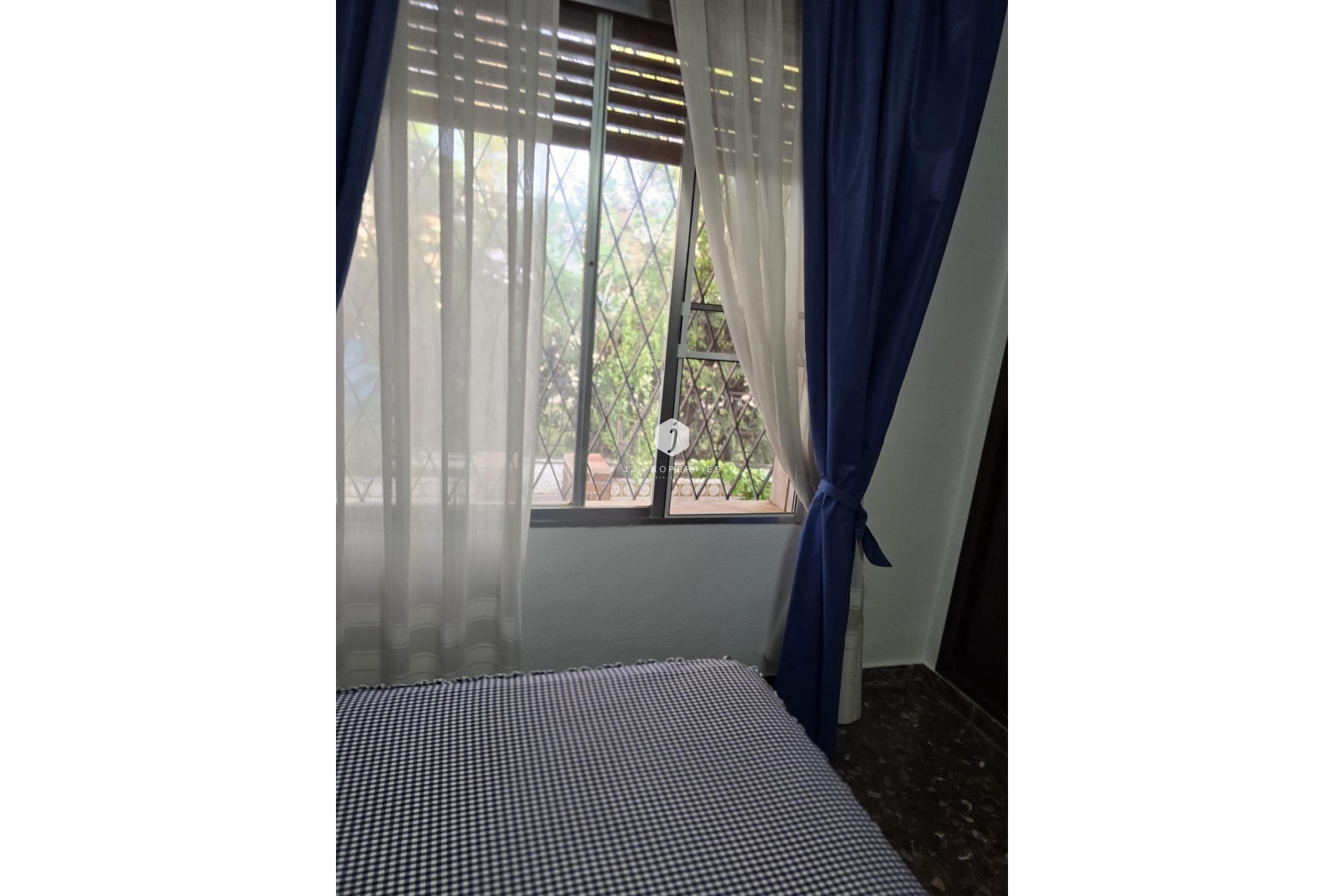 Z drugiej ręki - Villa -
Orihuela Costa - Campoamor