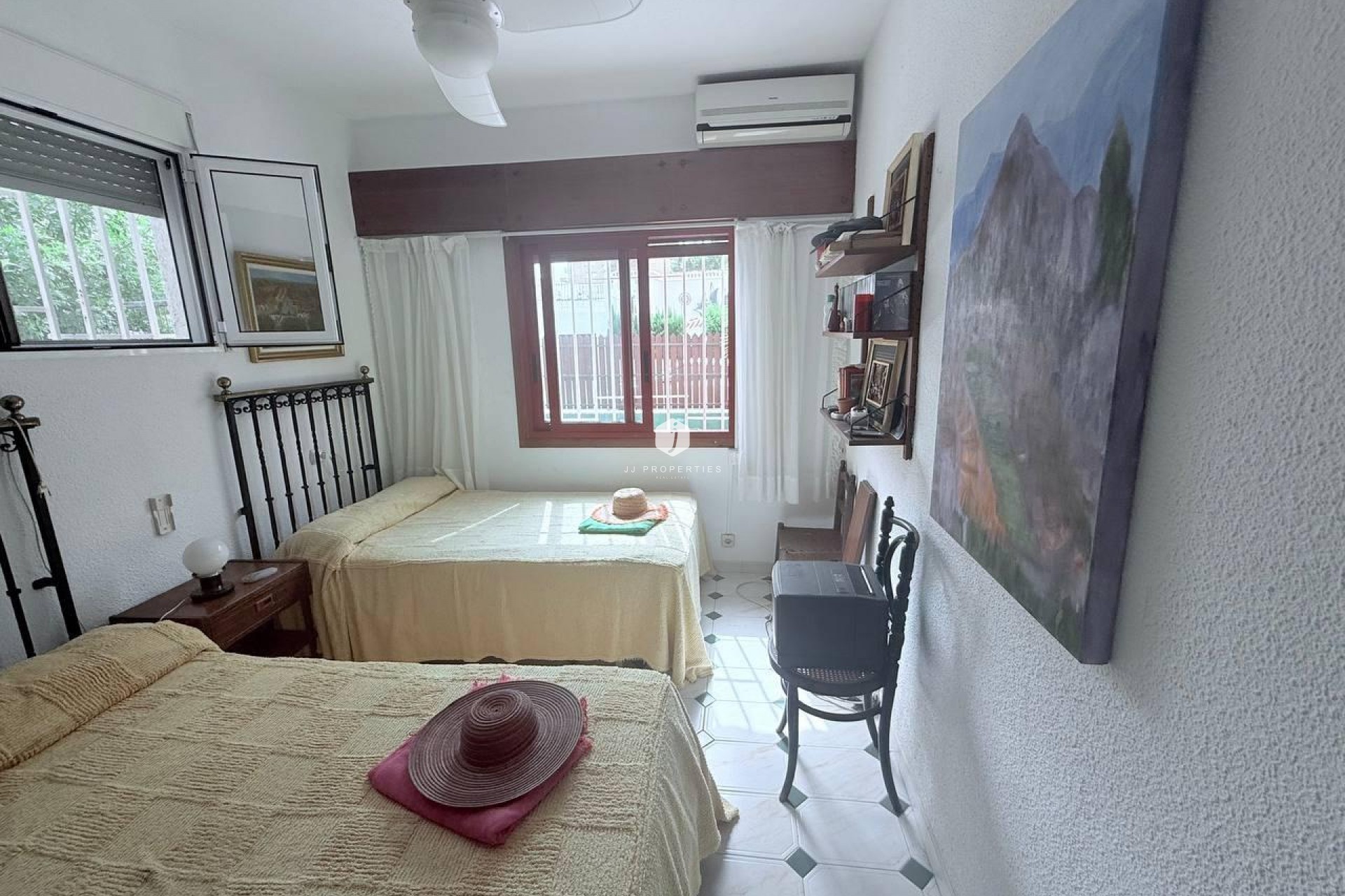 Z drugiej ręki - Villa -
Orihuela Costa - Campoamor