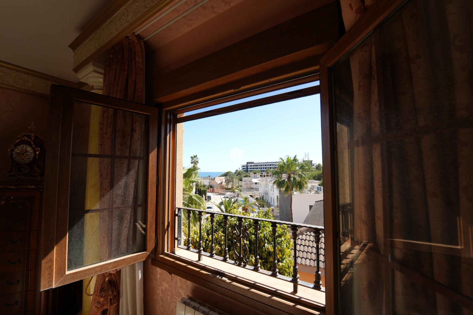 Z drugiej ręki - Villa -
Orihuela Costa - Campoamor