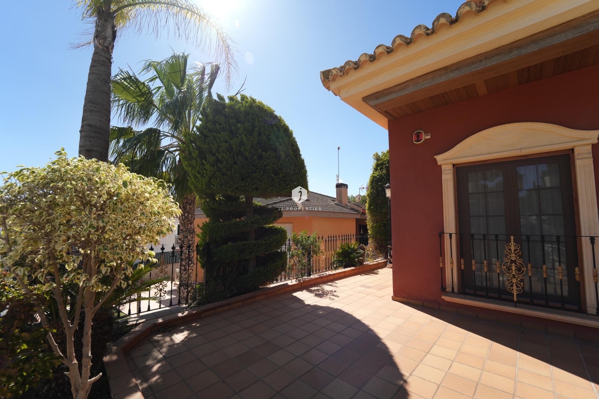 Z drugiej ręki - Villa -
Orihuela Costa - Campoamor