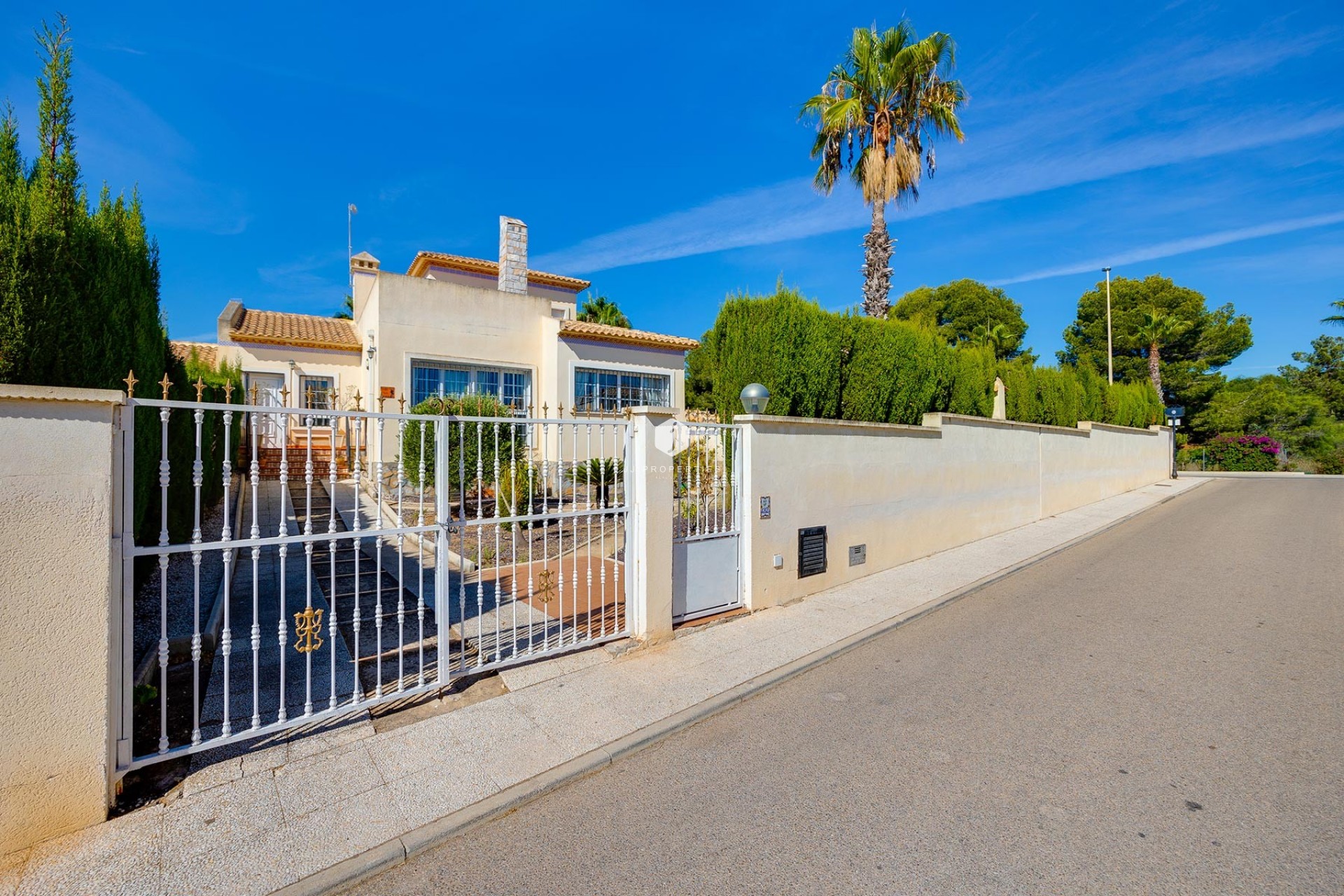 Z drugiej ręki - Villa -
Orihuela Costa - Costa Blanca