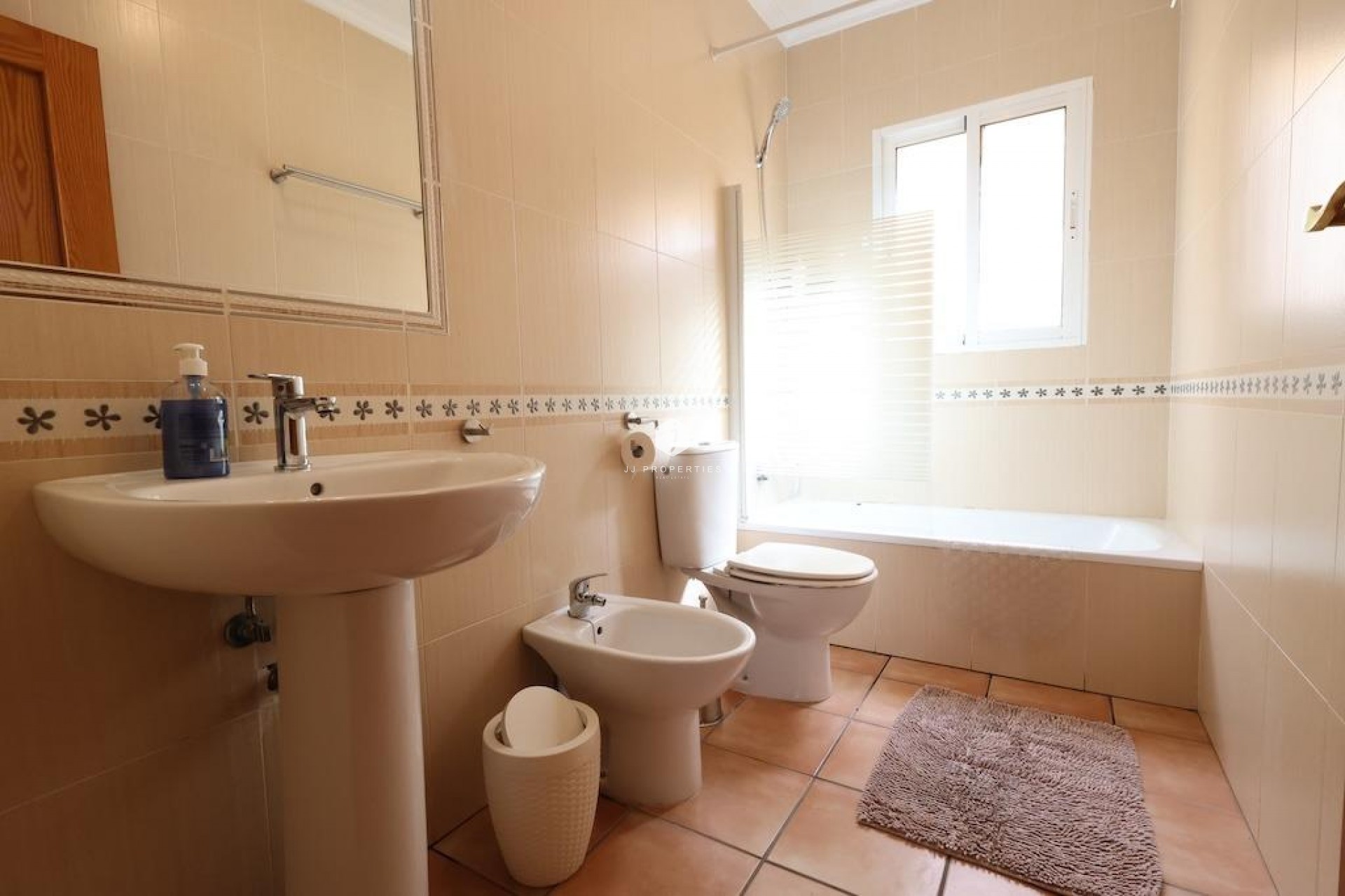 Z drugiej ręki - Villa -
Orihuela Costa - Costa Blanca