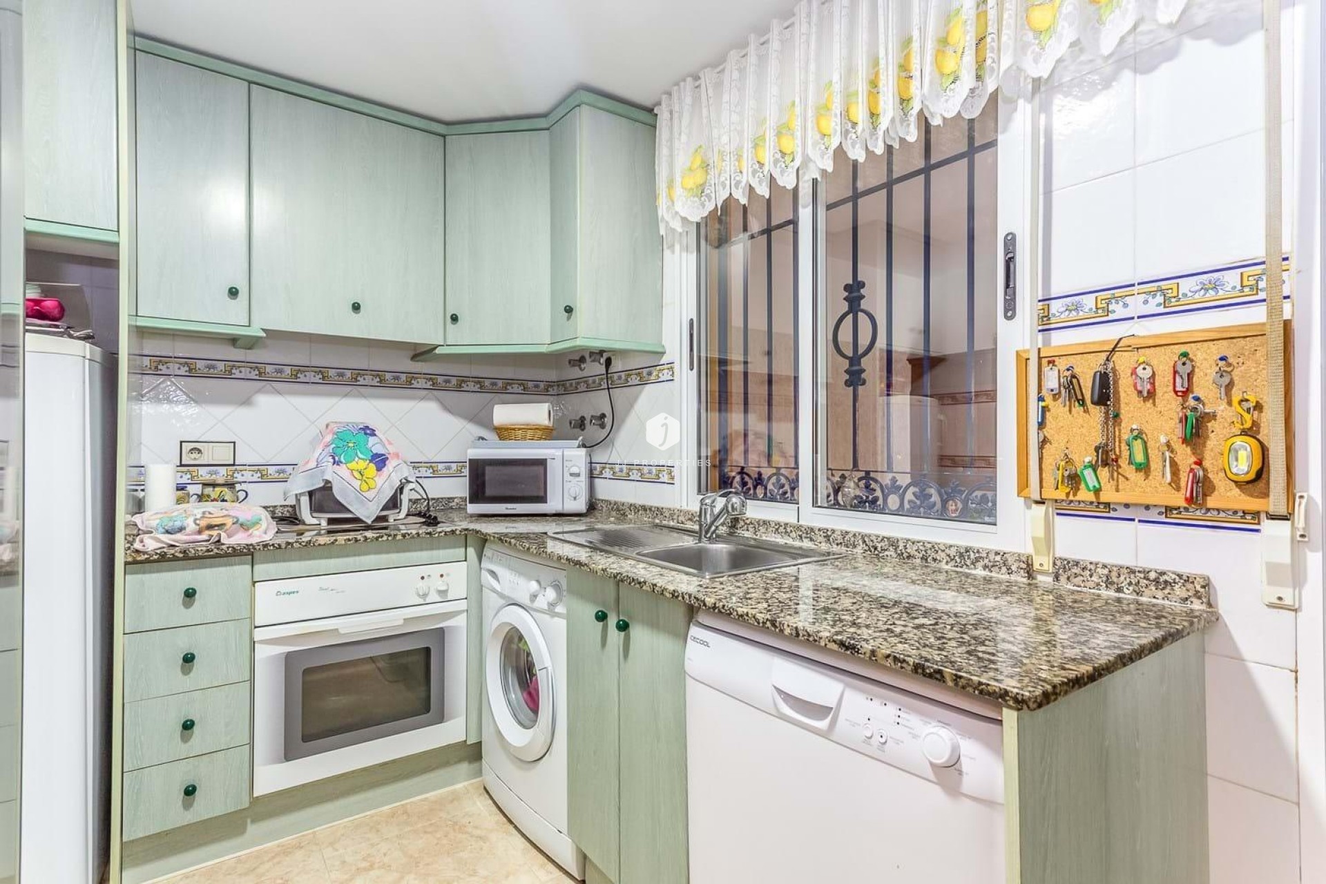 Z drugiej ręki - Villa -
Orihuela Costa - Costa Blanca