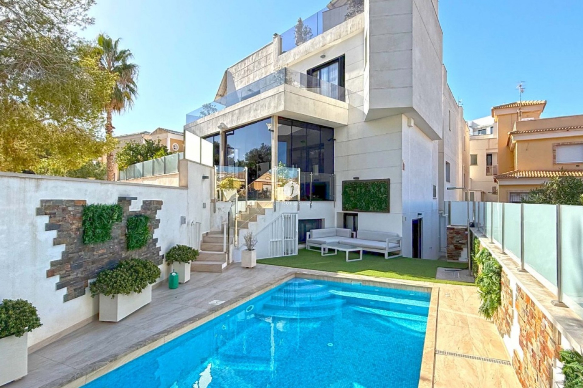 Z drugiej ręki - Villa -
Orihuela Costa - Costa Blanca