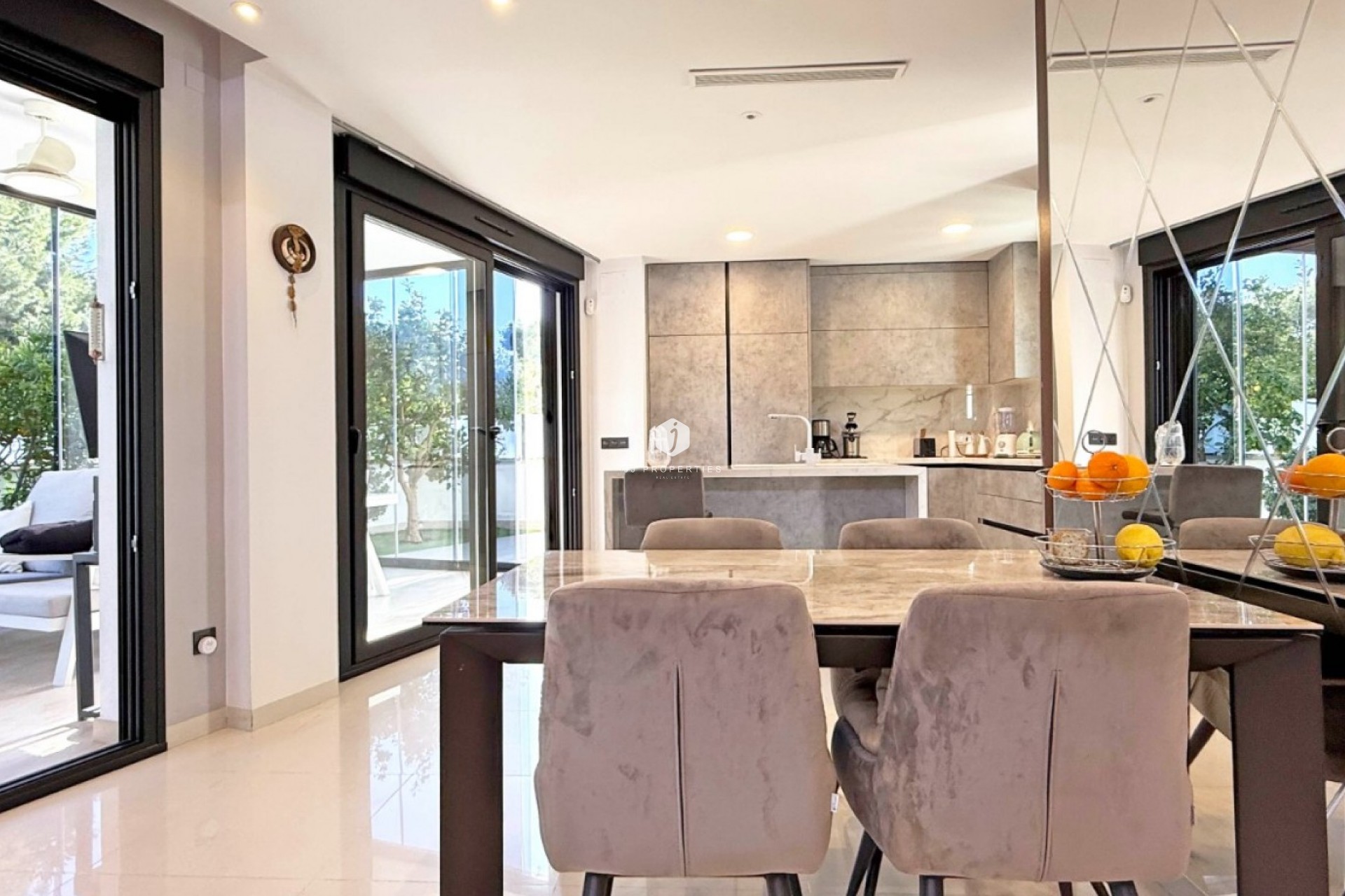 Z drugiej ręki - Villa -
Orihuela Costa - Costa Blanca