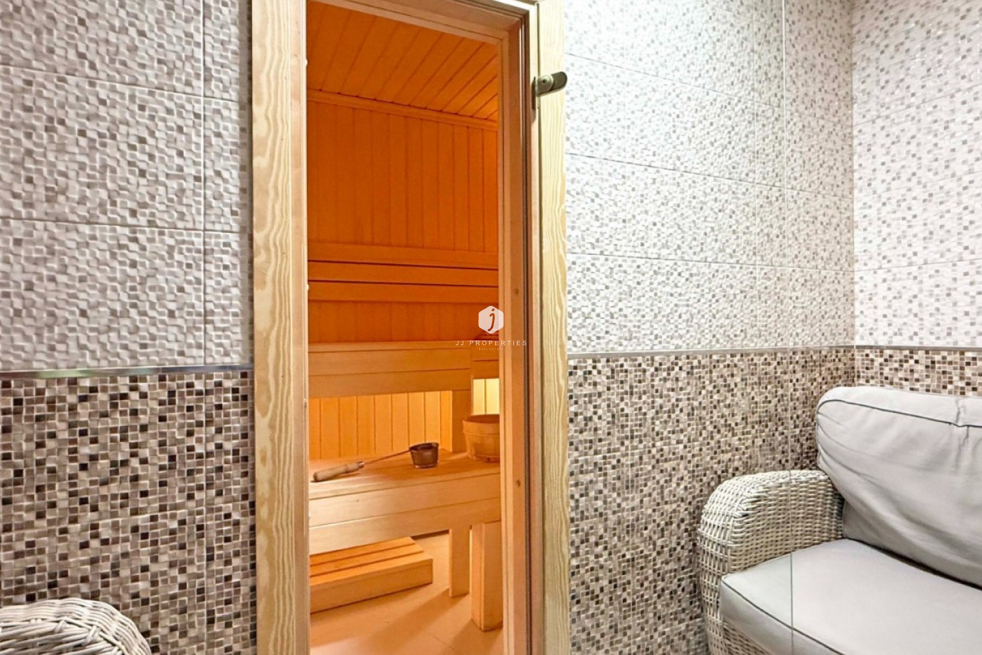 Z drugiej ręki - Villa -
Orihuela Costa - Costa Blanca