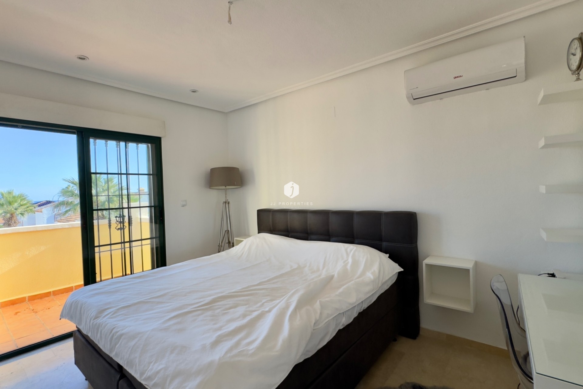 Z drugiej ręki - Villa -
Orihuela Costa - Costa Blanca