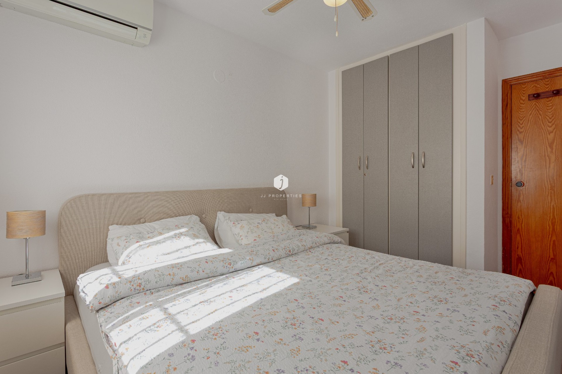 Z drugiej ręki - Villa -
Orihuela Costa - Costa Blanca