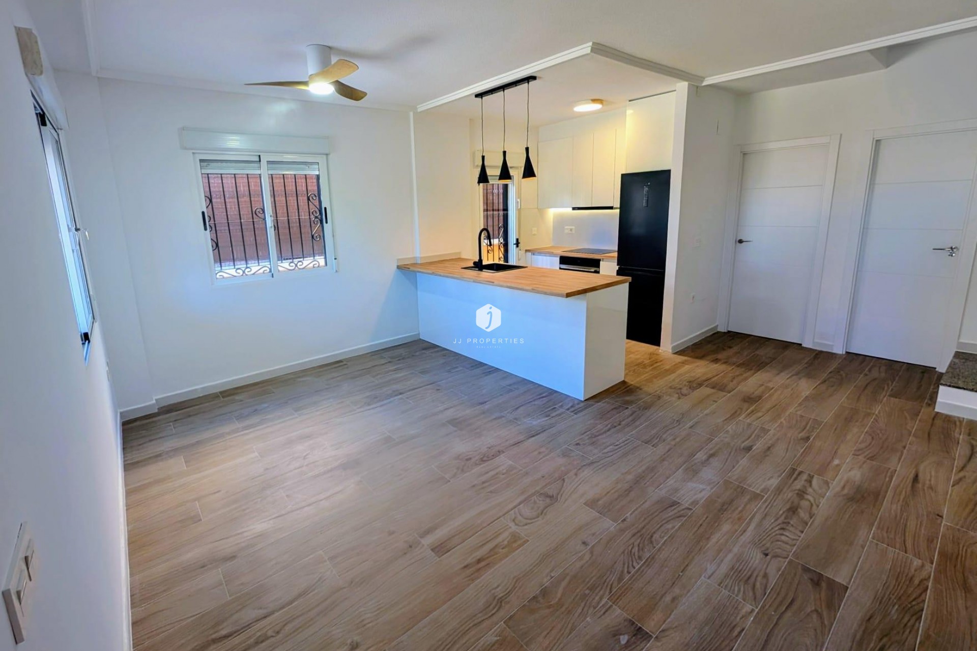 Z drugiej ręki - Villa -
Orihuela Costa - Costa Blanca