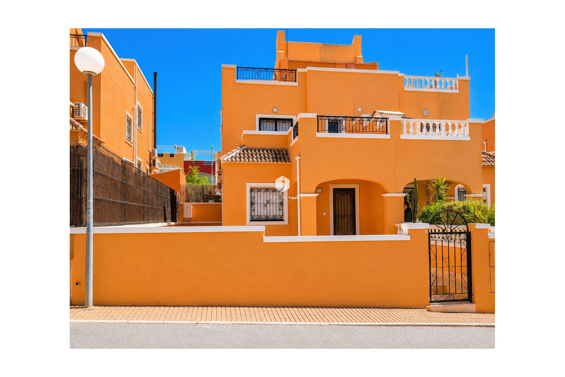 Z drugiej ręki - Villa -
Orihuela Costa - Costa Blanca