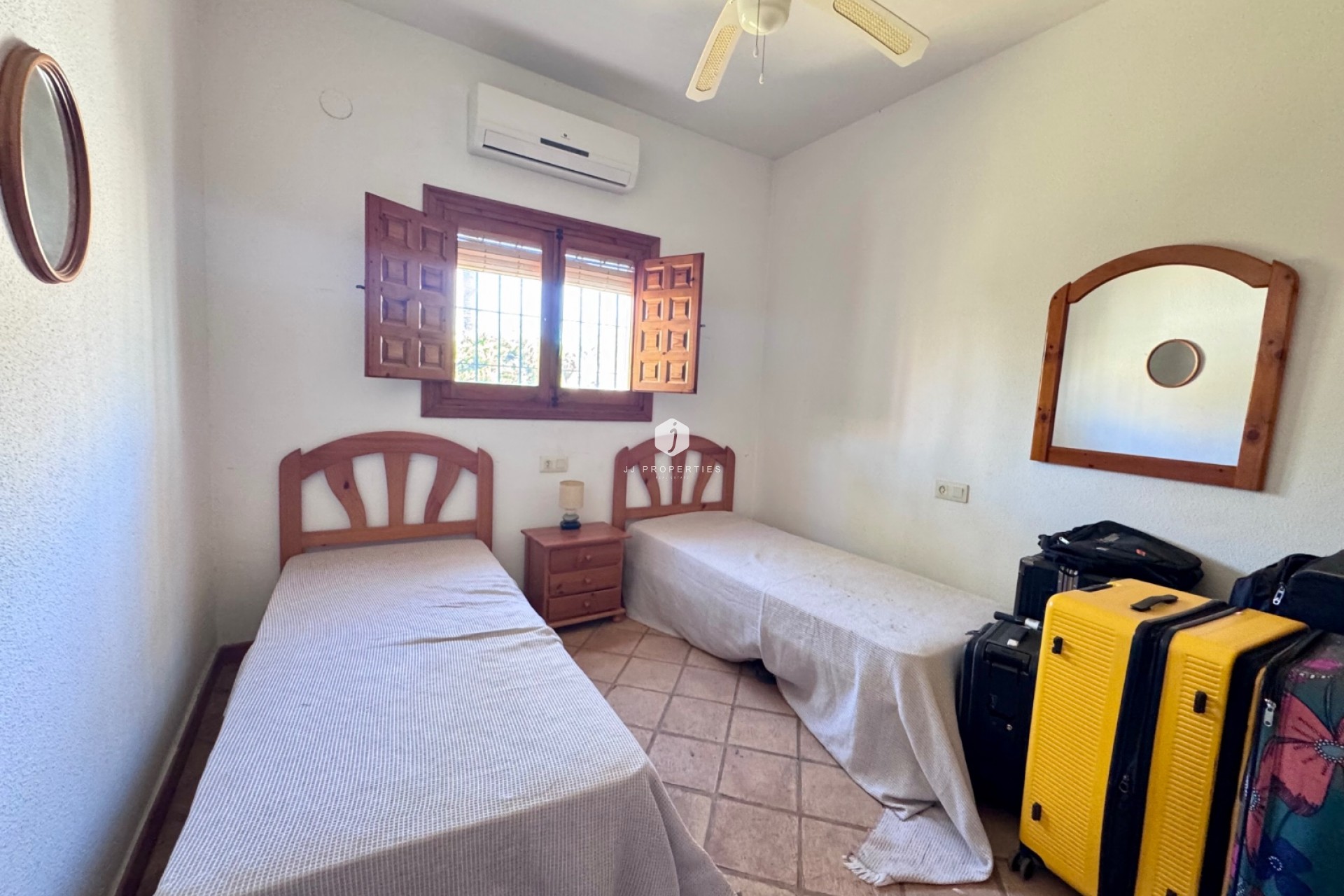 Z drugiej ręki - Villa -
Orihuela Costa - Costa Blanca