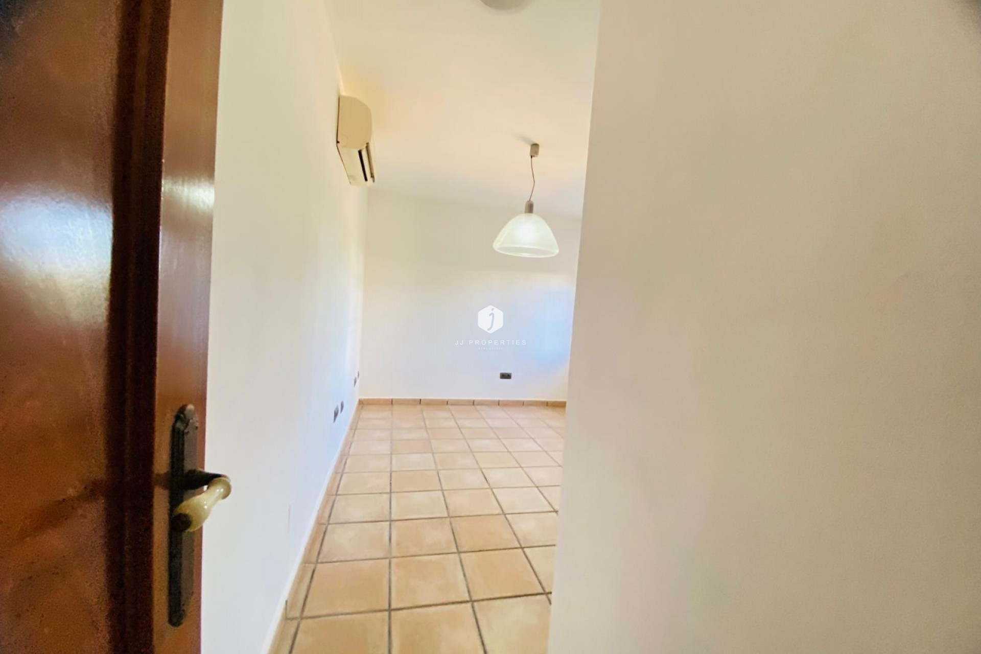 Z drugiej ręki - Villa -
Orihuela Costa - La Florida