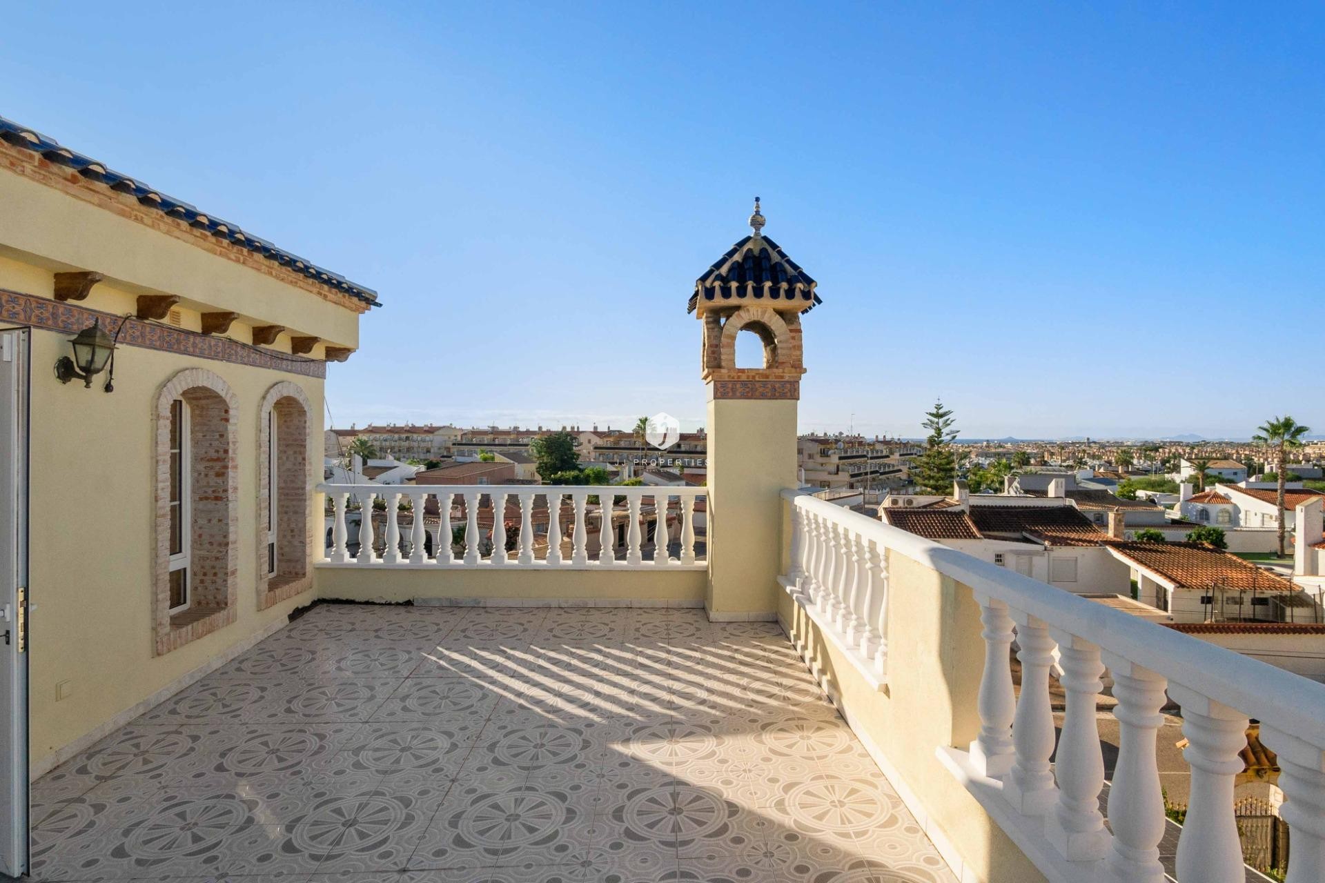 Z drugiej ręki - Villa -
Orihuela Costa - La Florida