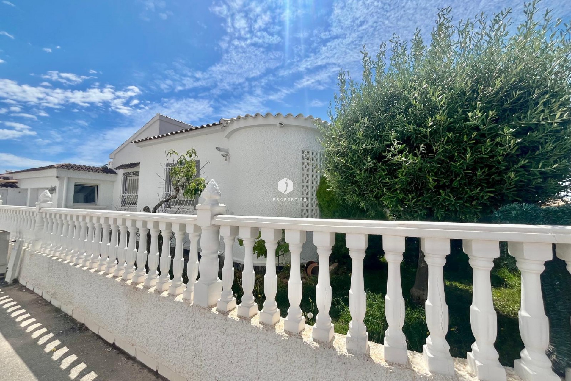 Z drugiej ręki - Villa -
Orihuela Costa - La Florida
