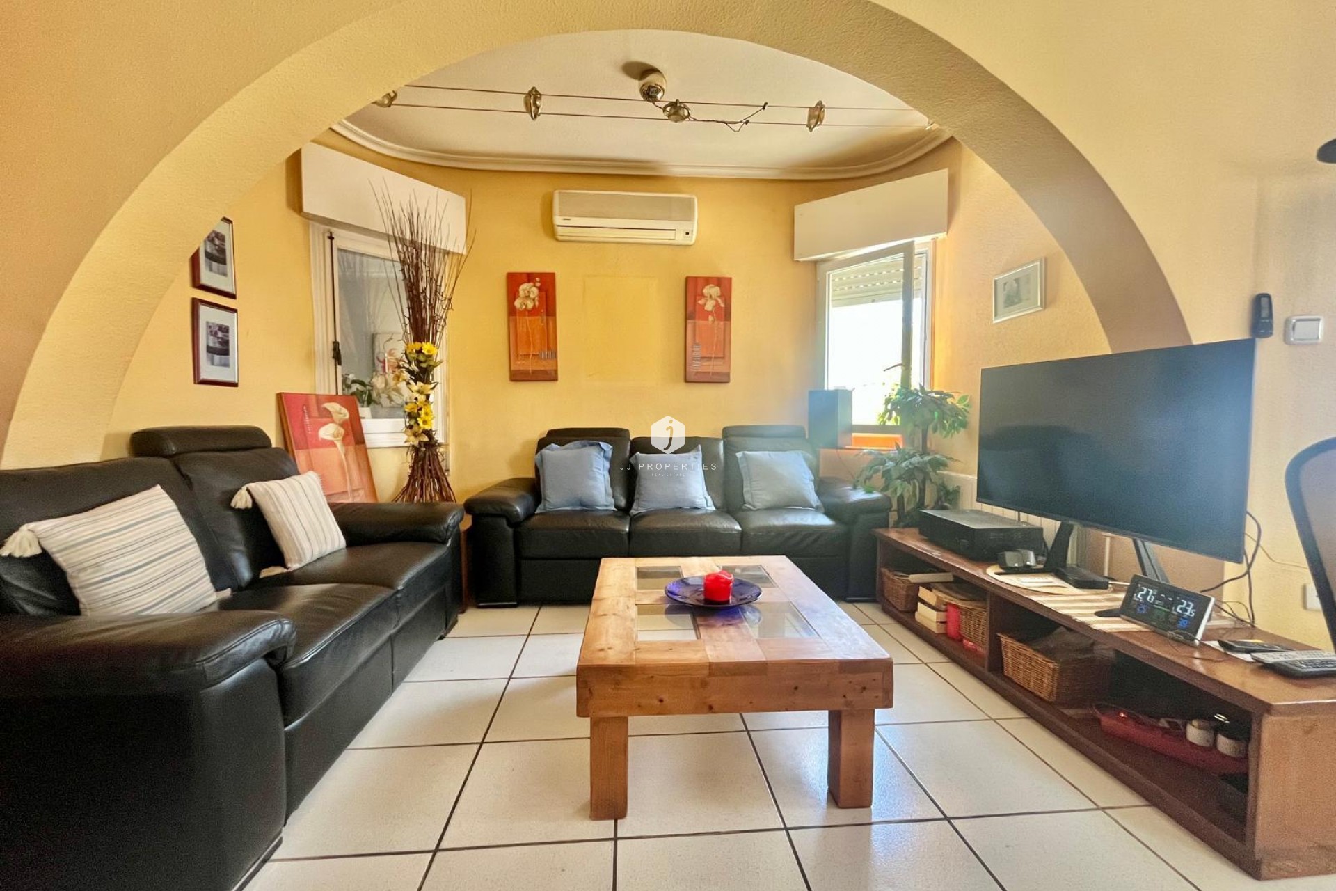 Z drugiej ręki - Villa -
Orihuela Costa - La Florida