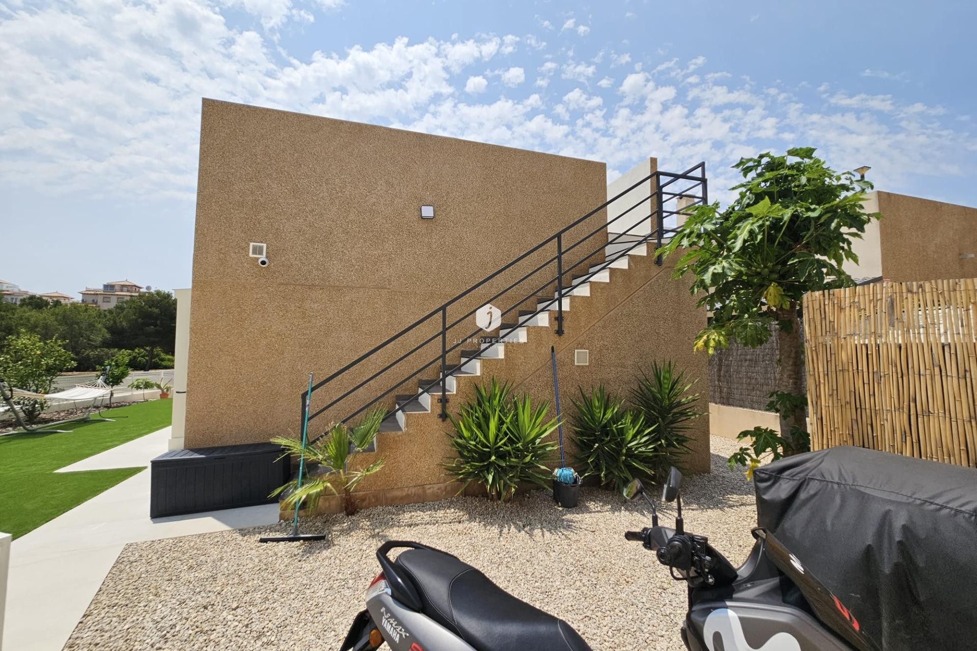 Z drugiej ręki - Villa -
Orihuela Costa - La Regia