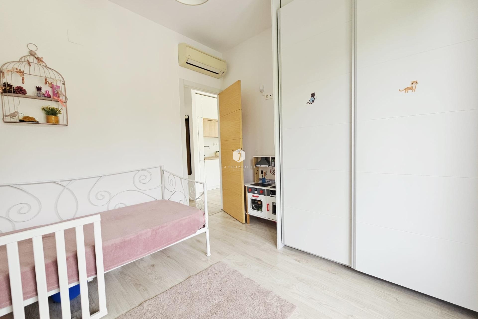 Z drugiej ręki - Villa -
Orihuela Costa - La Regia