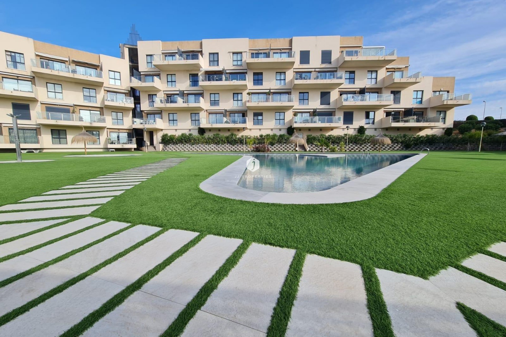 Z drugiej ręki - Villa -
Orihuela Costa - La Regia