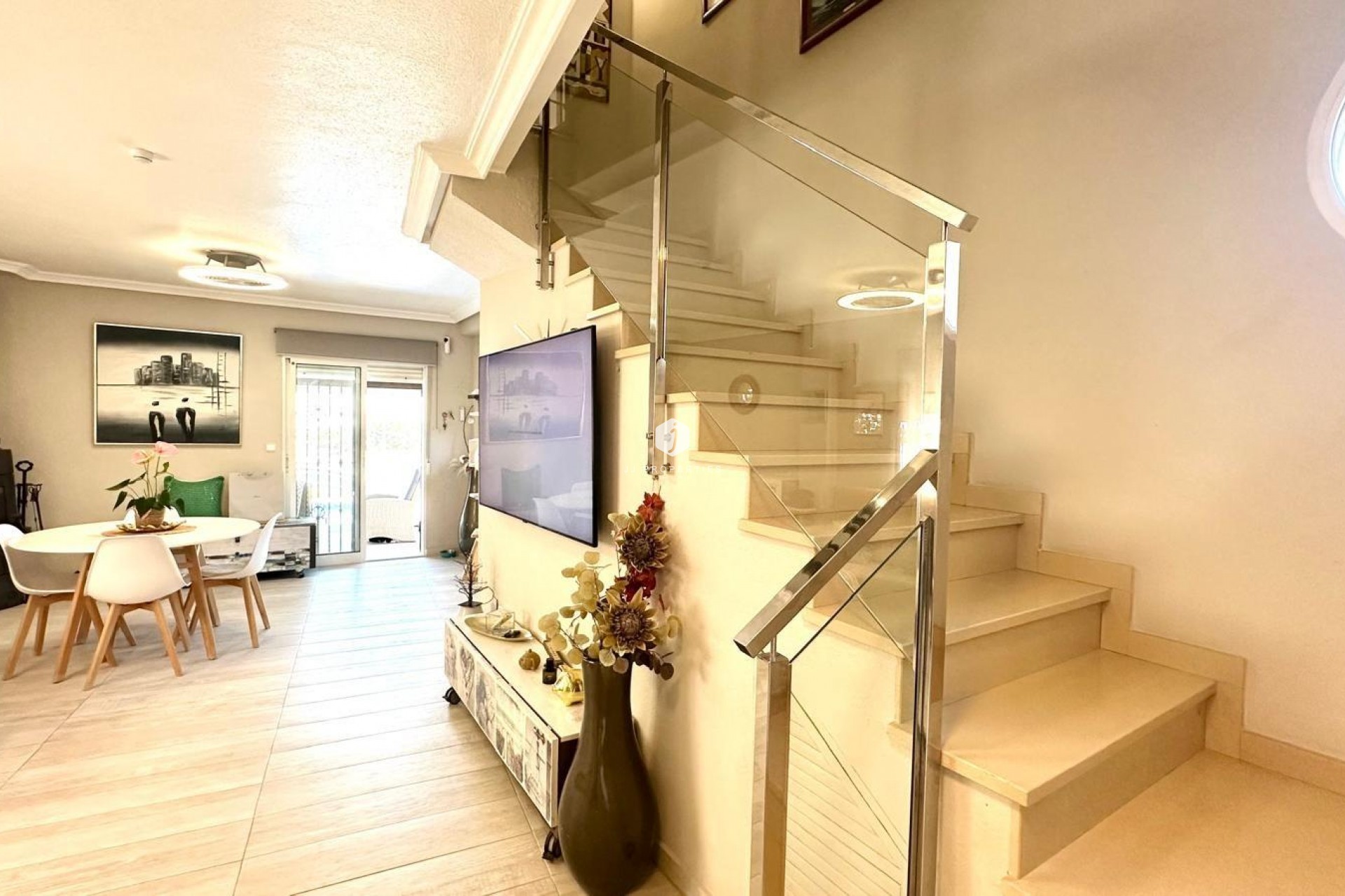 Z drugiej ręki - Villa -
Orihuela Costa - La Regia