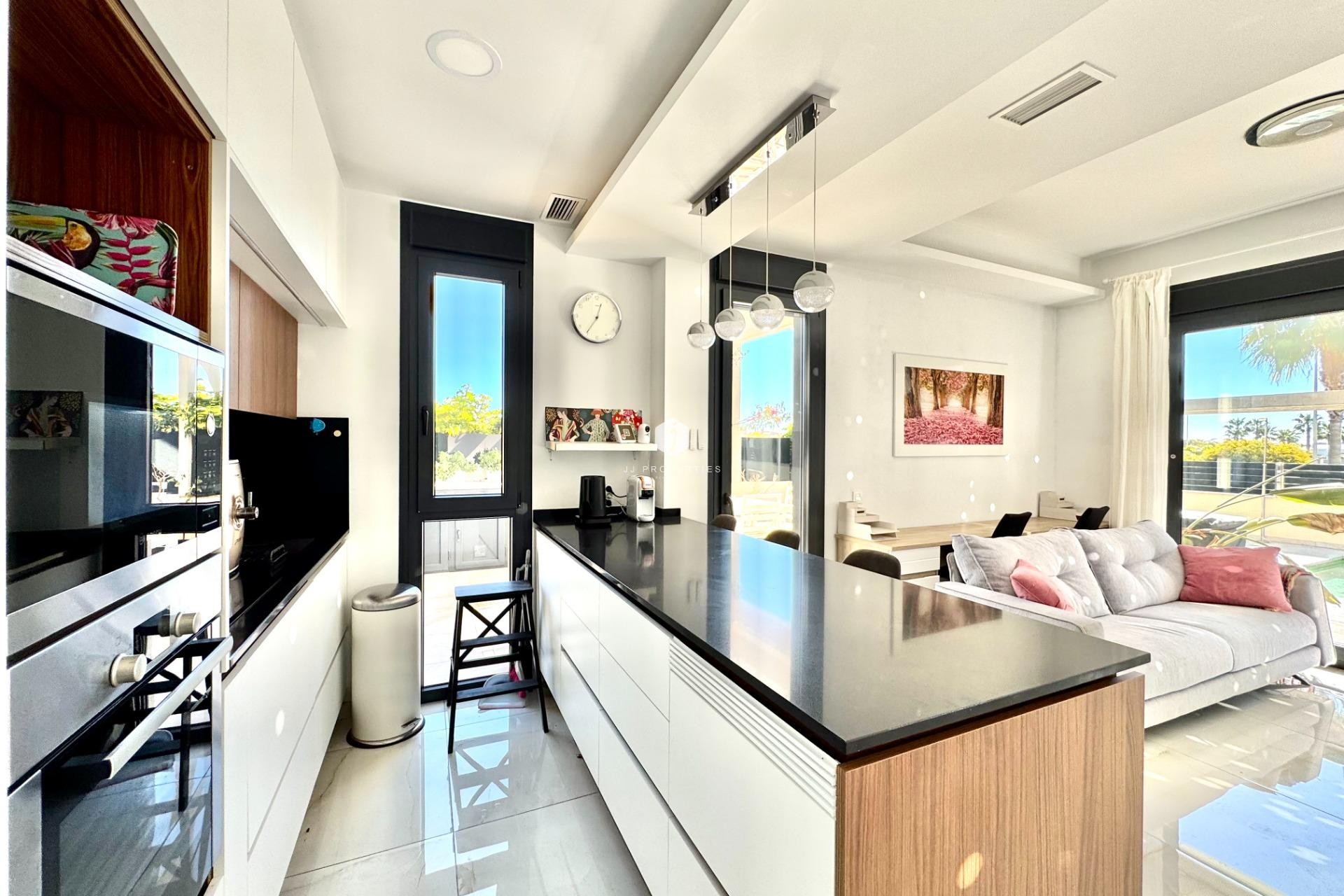 Z drugiej ręki - Villa -
Orihuela Costa - Lomas de Cabo Roig