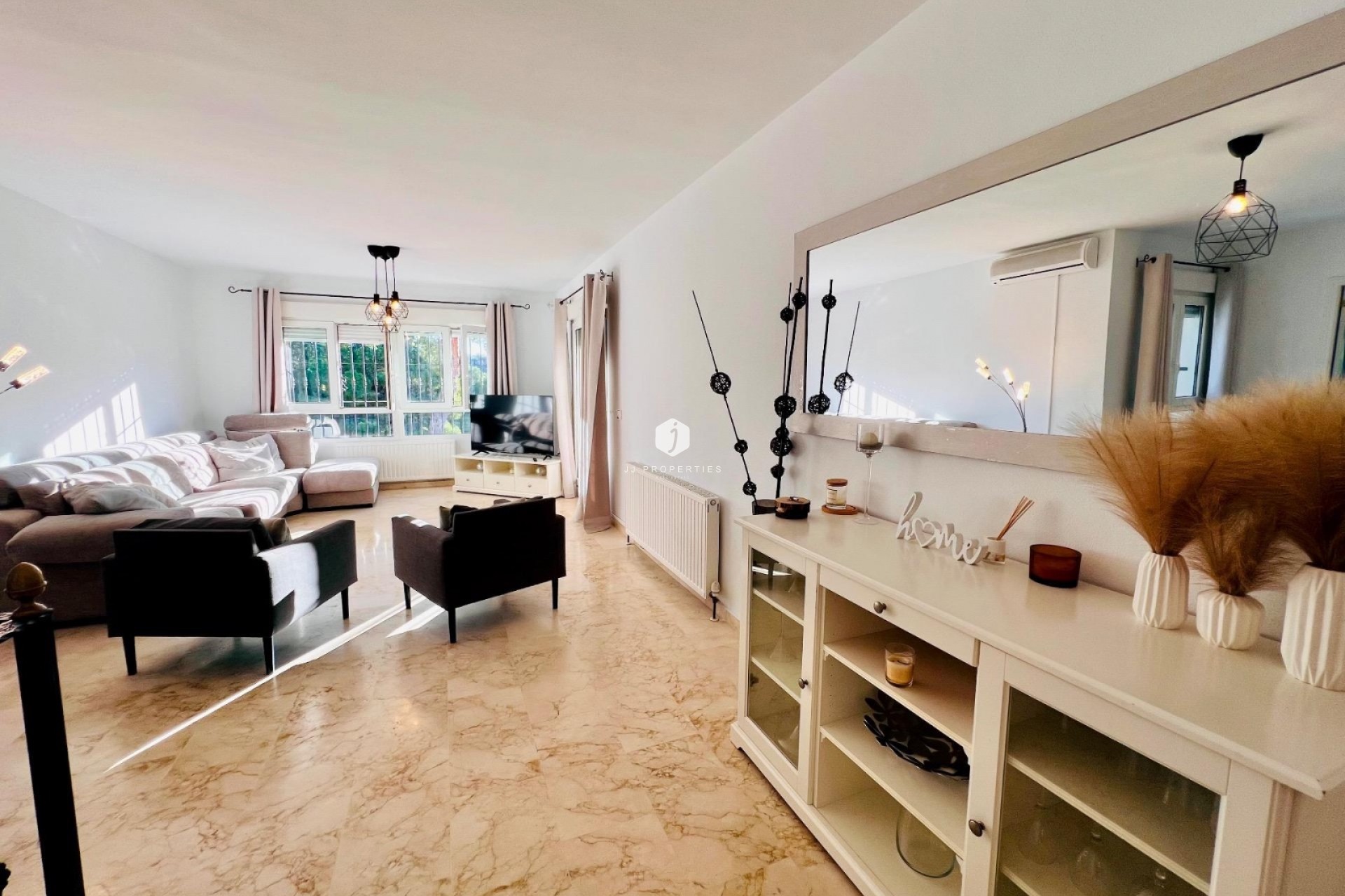 Z drugiej ręki - Villa -
Orihuela Costa - Lomas De Campoamor-las Ramblas