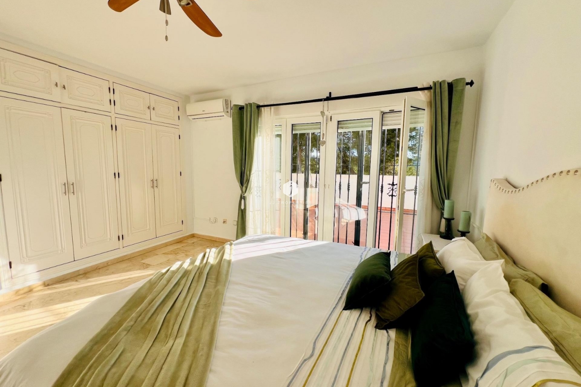 Z drugiej ręki - Villa -
Orihuela Costa - Lomas De Campoamor-las Ramblas