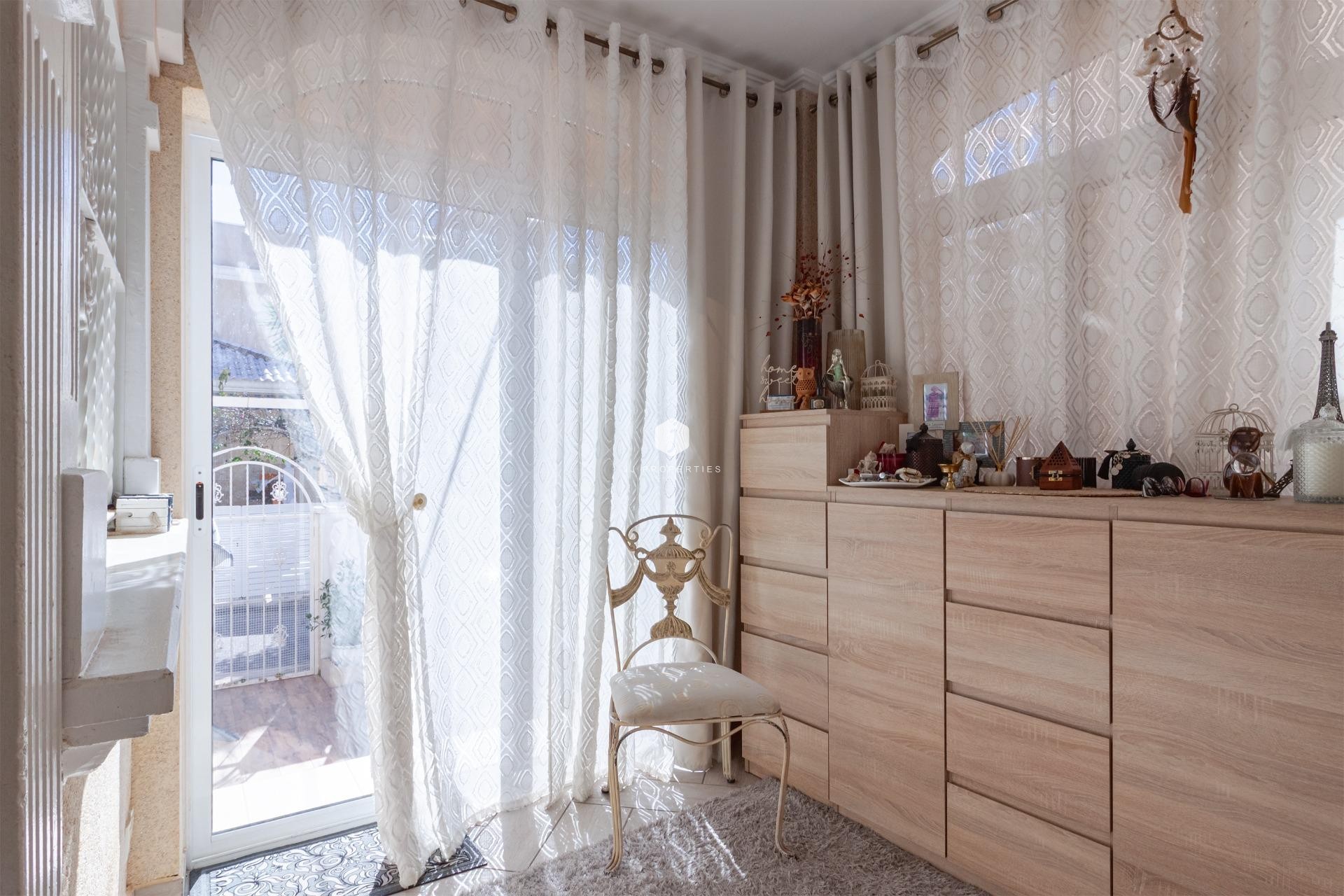 Z drugiej ręki - Villa -
Orihuela Costa - Los Almendros-la Florida