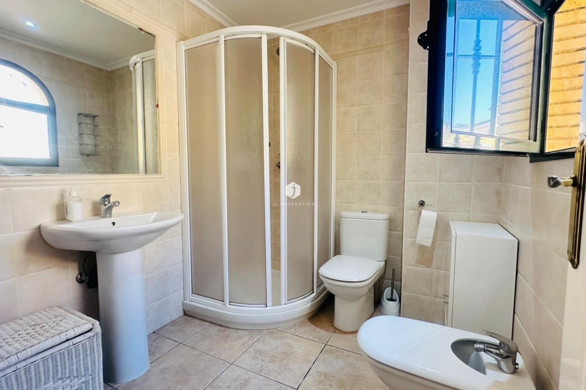 Z drugiej ręki - Villa -
Orihuela Costa - PAU 8