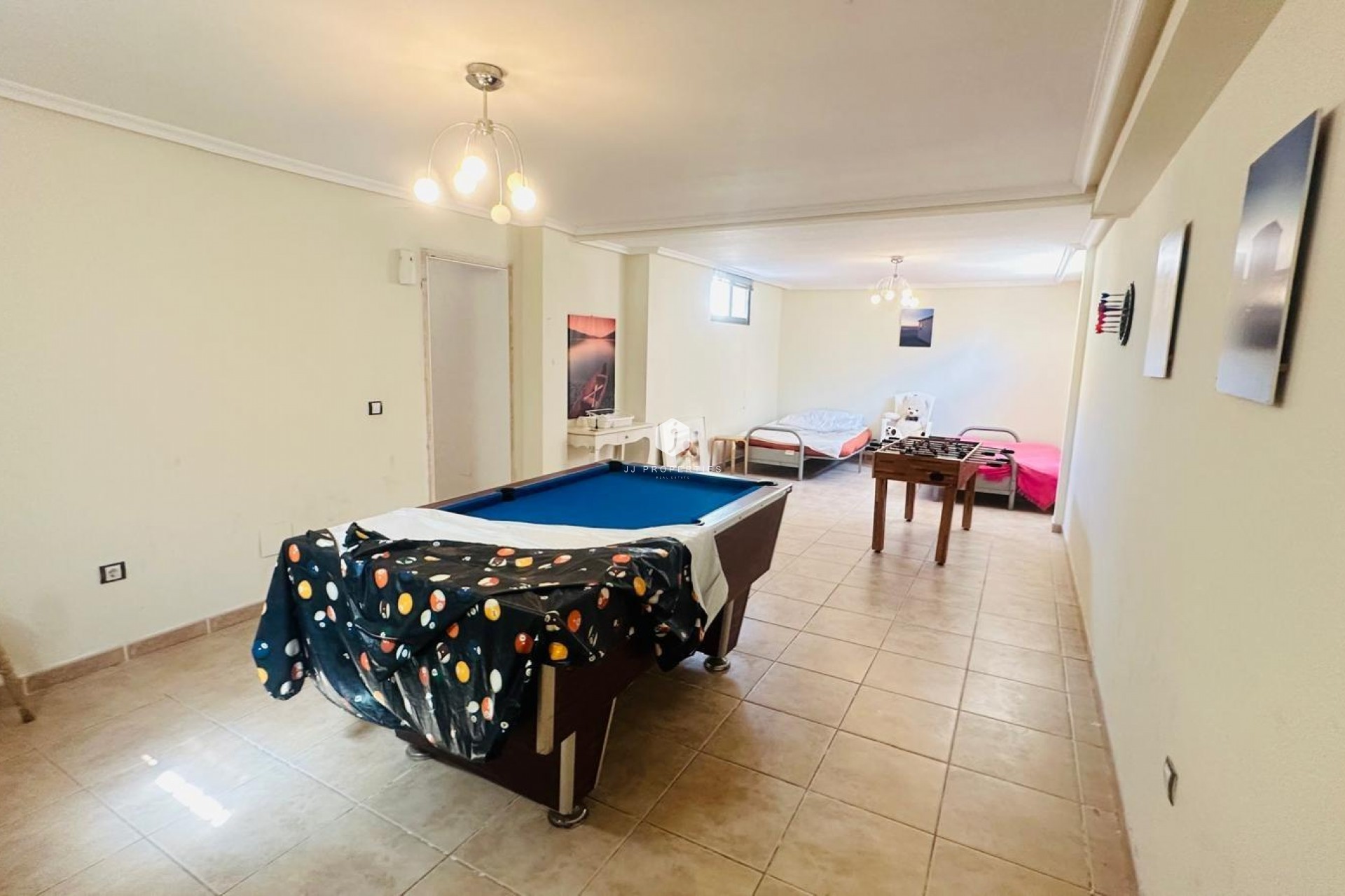 Z drugiej ręki - Villa -
Orihuela Costa - PAU 8