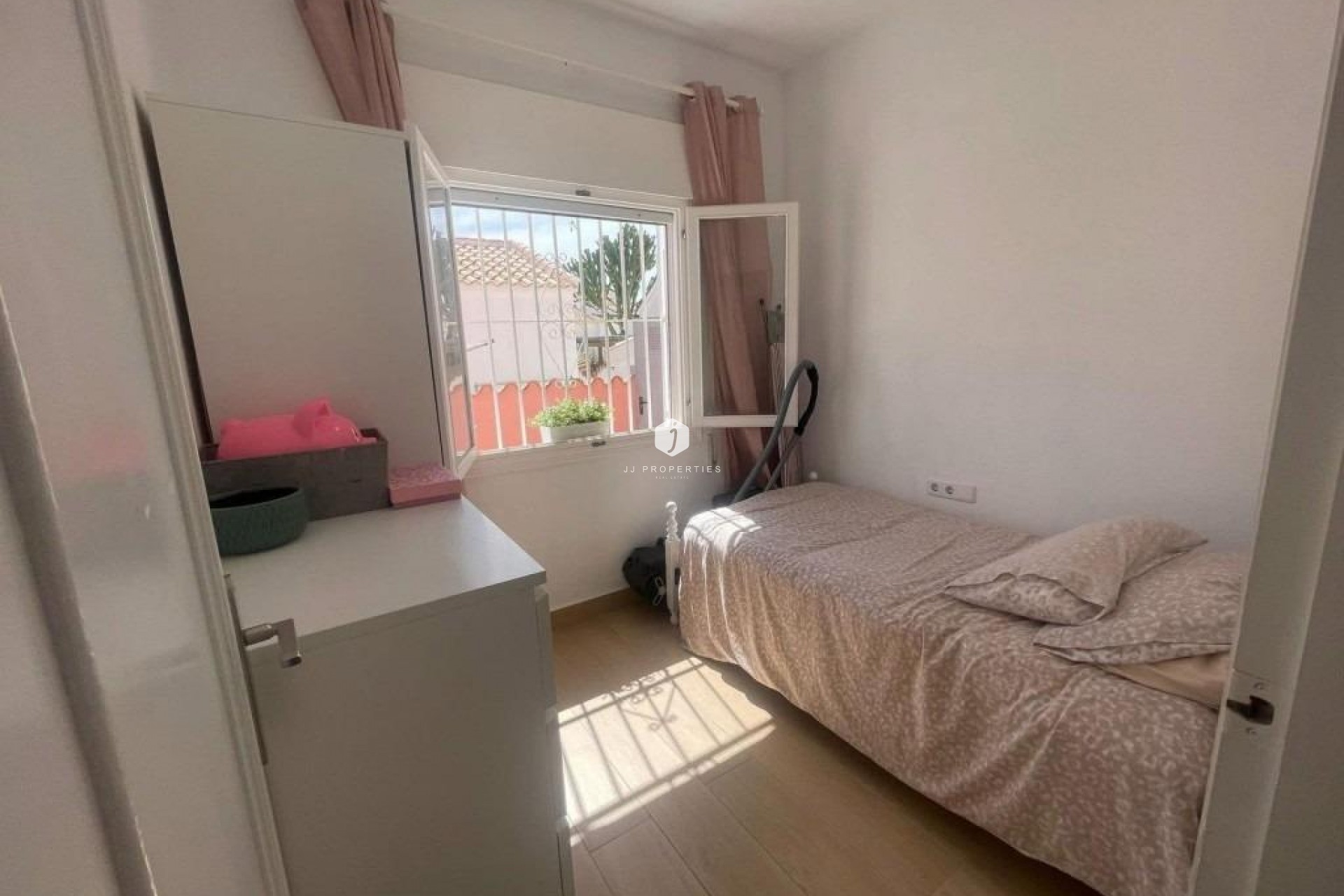 Z drugiej ręki - Villa -
Orihuela Costa - Playa Flamenca