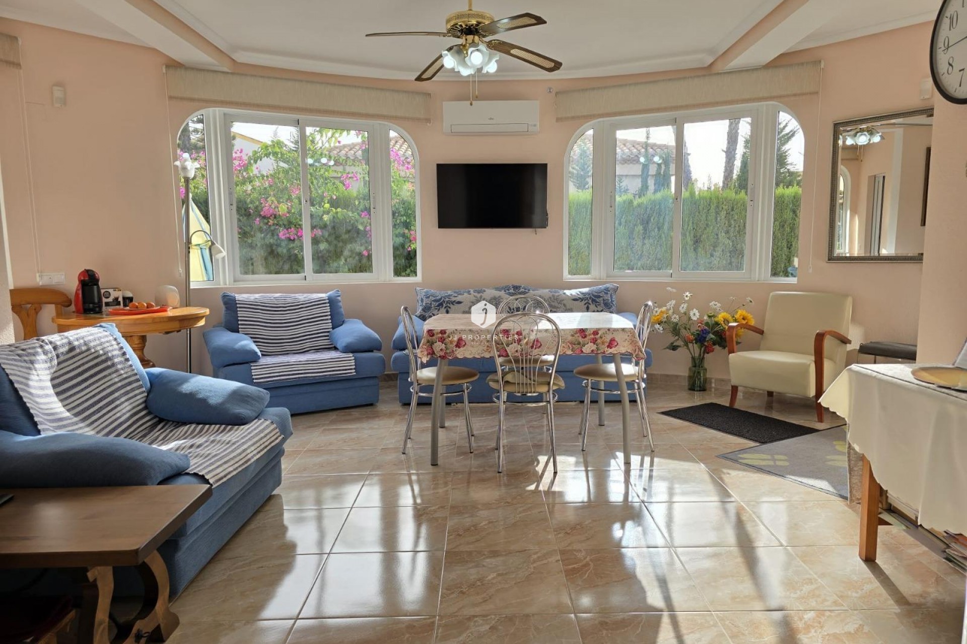 Z drugiej ręki - Villa -
Orihuela Costa - Playa Flamenca