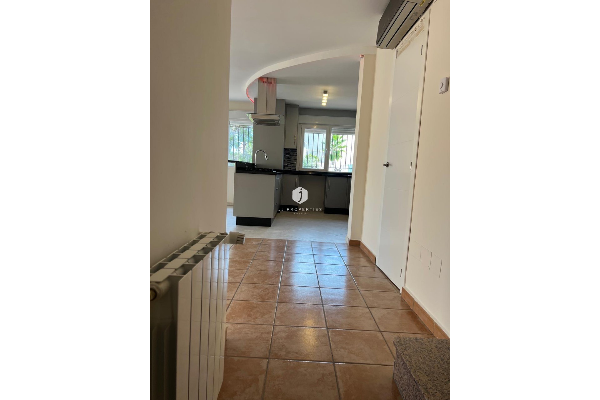 Z drugiej ręki - Villa -
Orihuela Costa - Villamartín-las Filipinas