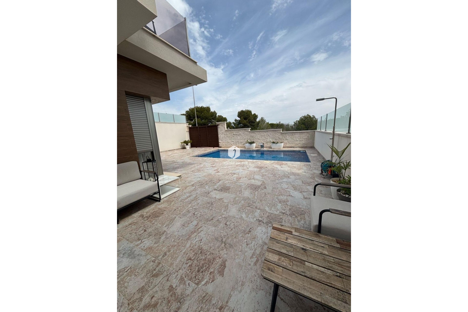 Z drugiej ręki - Villa -
Orihuela Costa - Villamartín-las Filipinas